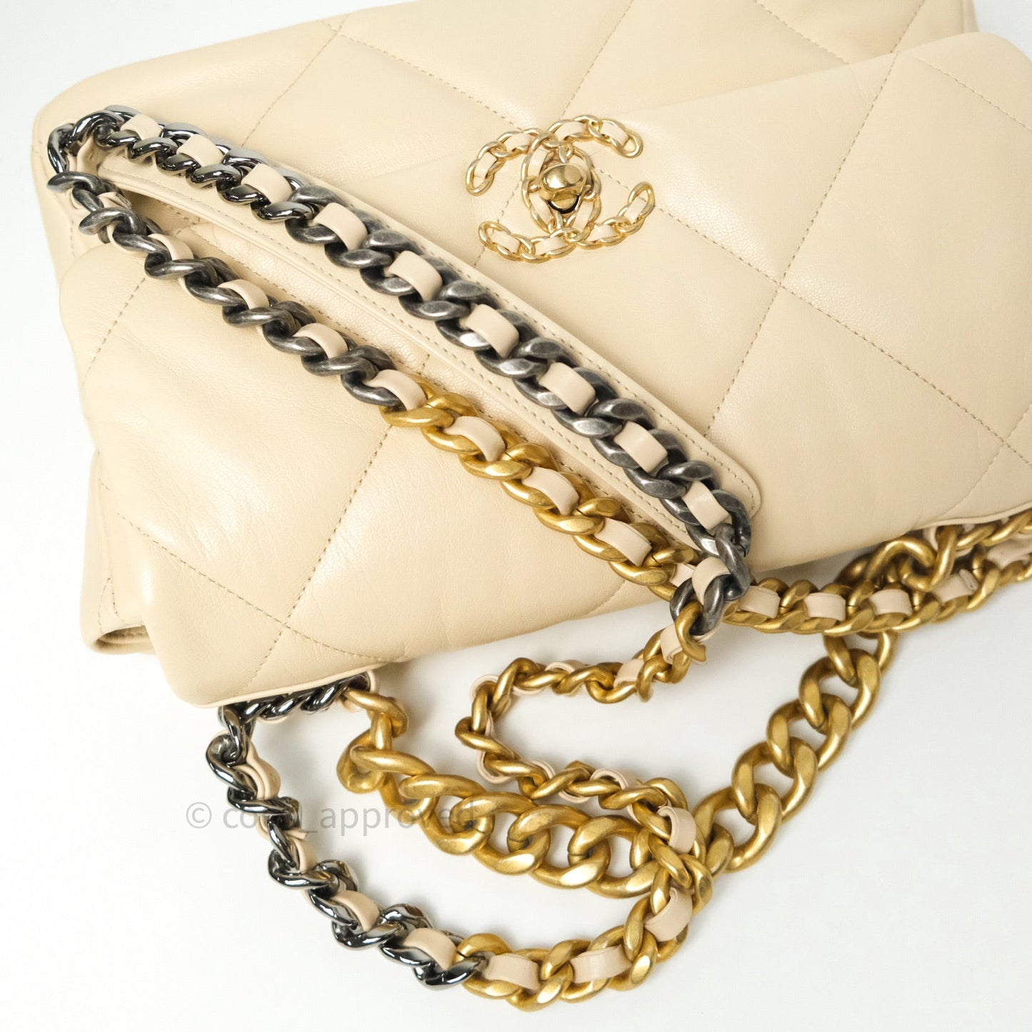 Chanel 19 Medium Beige Goatskin Mixed Hardware