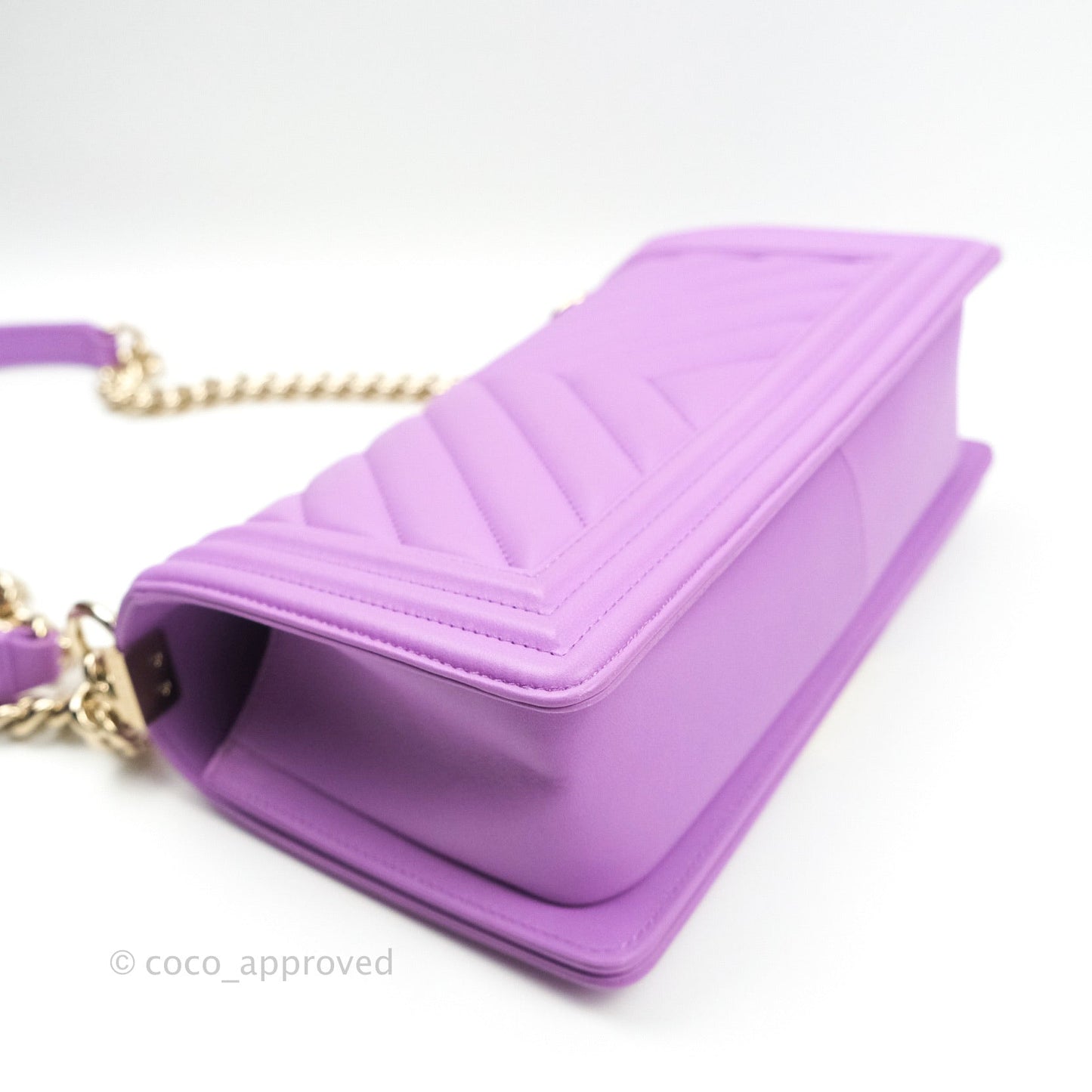 Chanel Boy Chevron Medium Purple Calfskin Gold Hardware