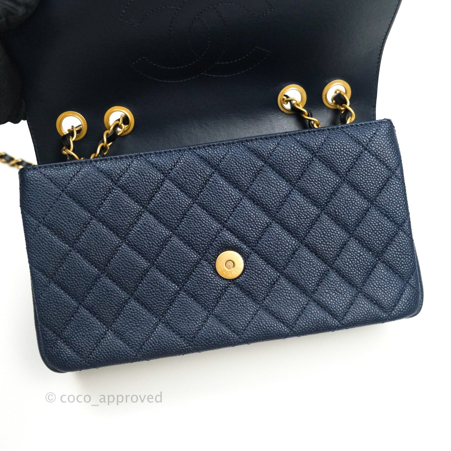 Chanel Quilted Medium CC Filigree Flap Navy Caviar