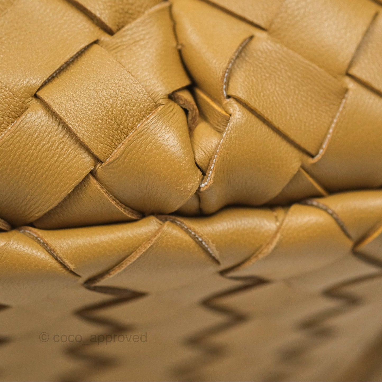 Bottega Veneta Small Andiamo Bag Dark Praline Intrecciato Lambskin