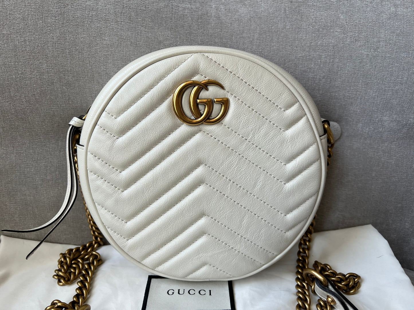 Luxury Gucci GG Round White Marmont Small Shoulder Bag ( 1,160)