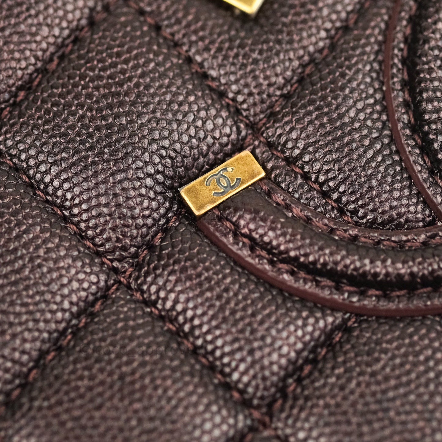 Chanel Quilted Medium CC Filigree Vanity Case Iridescent Burgundy Caviar Gold Hardware