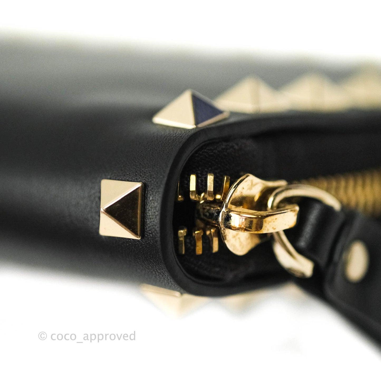 Valentino Garavani Rockstud Wallet Black Gold Hardware