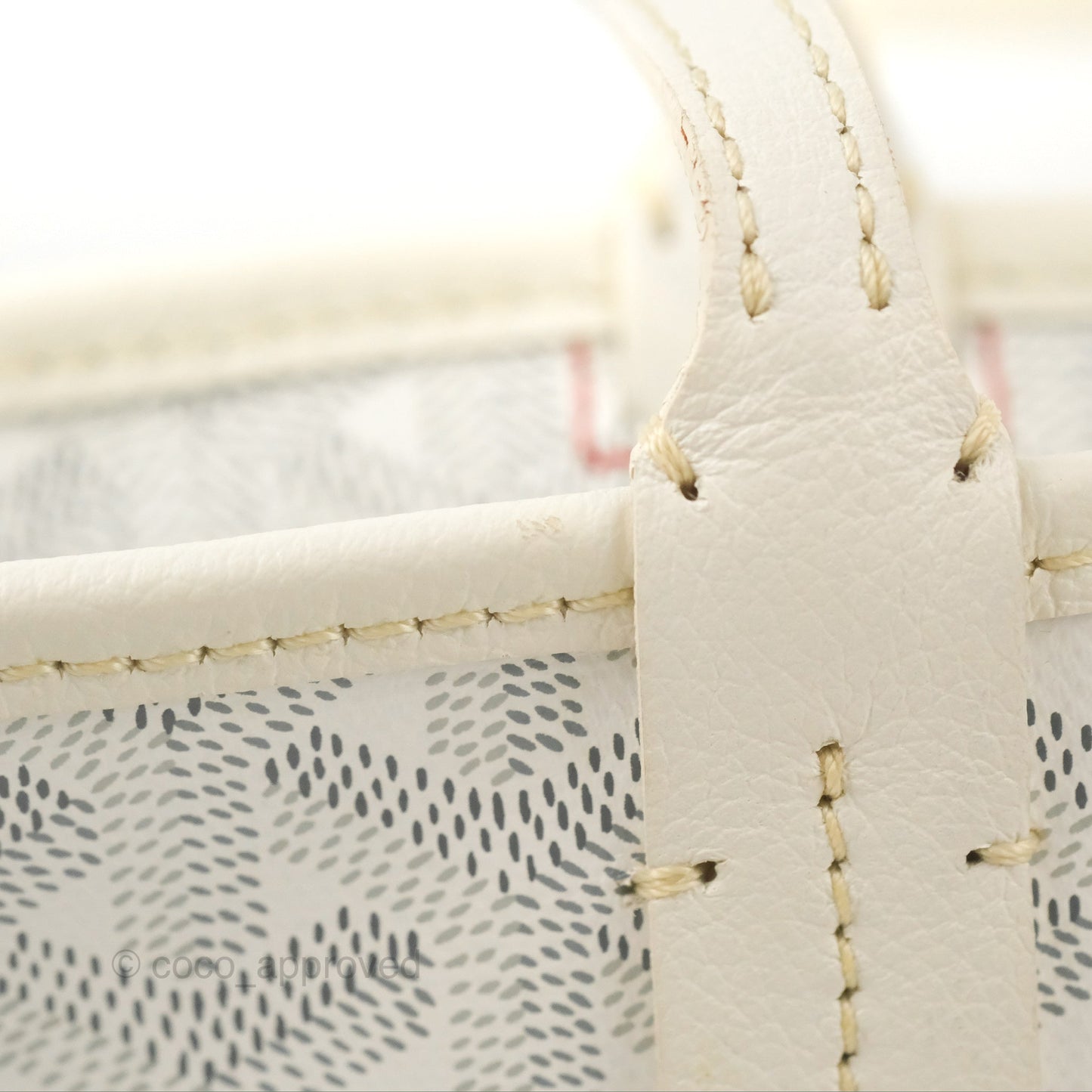 Goyard Artois Goyardine Canvas PM⁣⁣⁣⁣⁣⁣⁣⁣⁣⁣⁣⁣⁣⁣⁣⁣⁣⁣⁣⁣ White