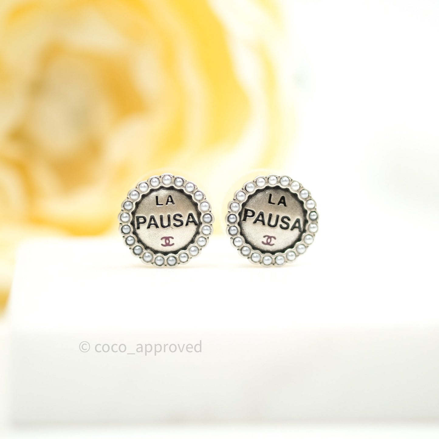 Chanel La Pausa Round Earrings