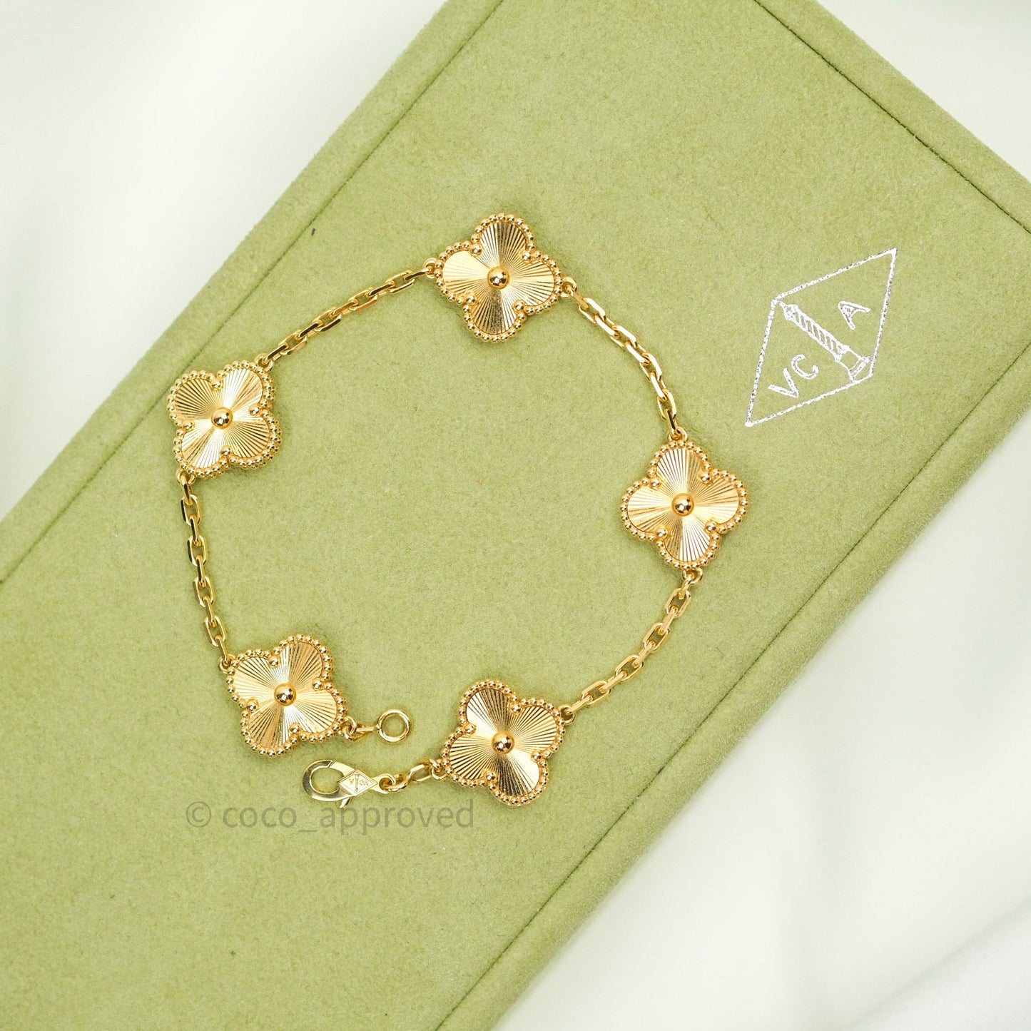 Van Cleef & Arpels Vintage Alhambra 5 Motifs Bracelet Yellow Gold
