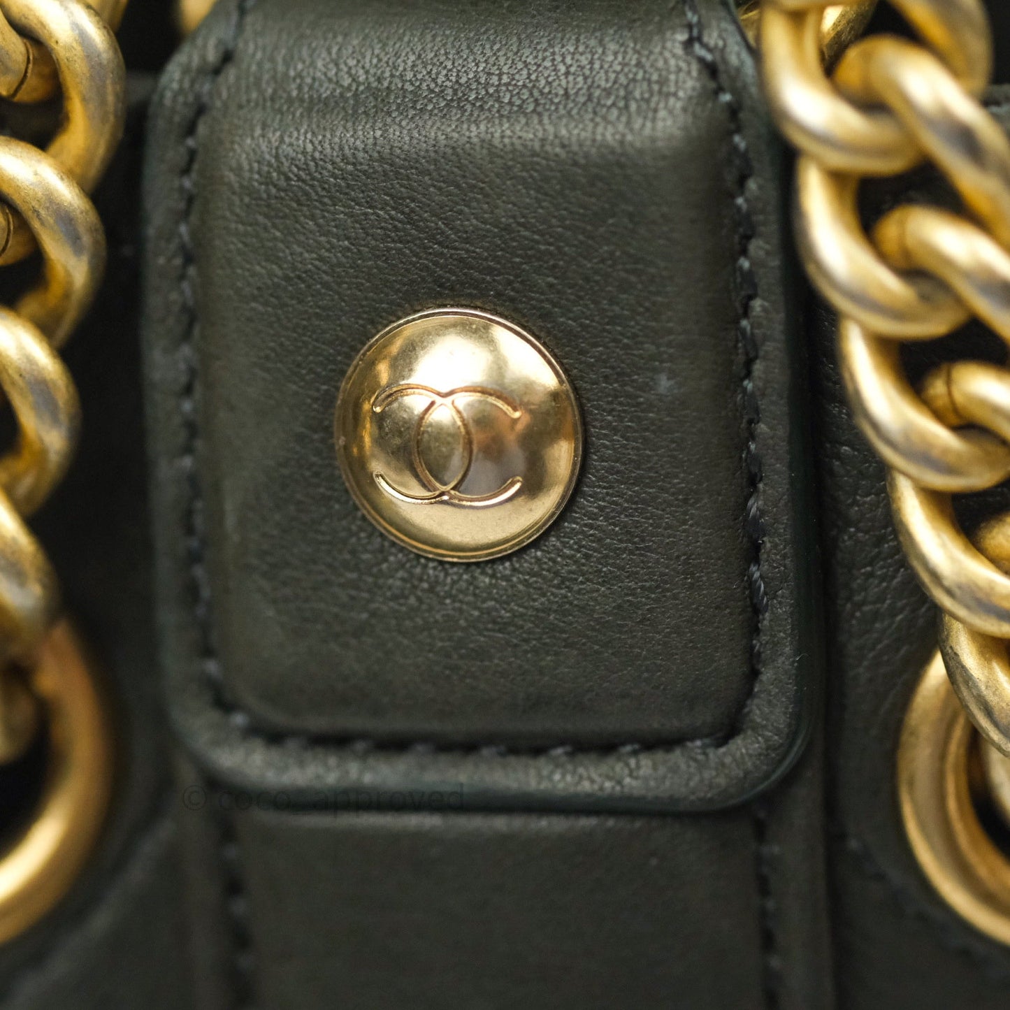 Chanel On My Shoulder Calfskin Bucket Bag⁣