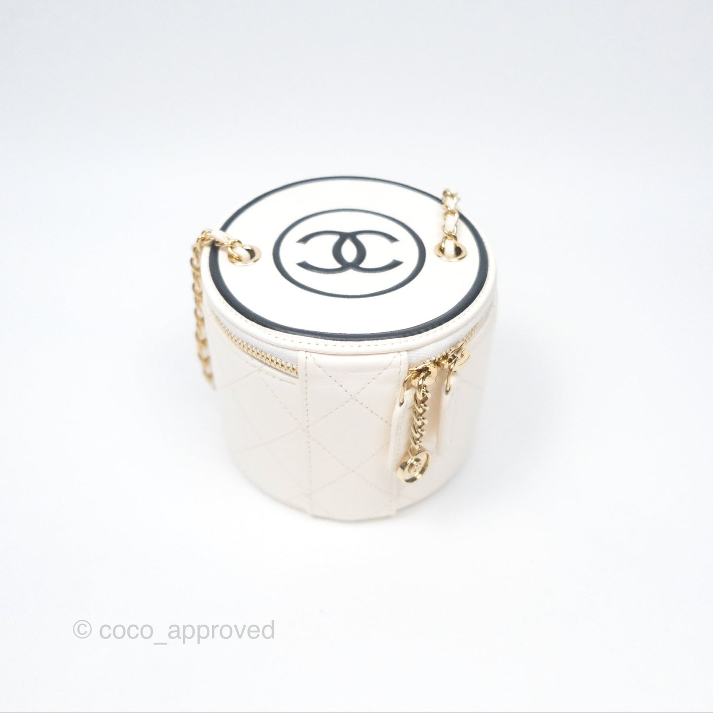 Chanel CC Quilted Round Vanity Clutch With Chain White Lambskin Gold Hardware