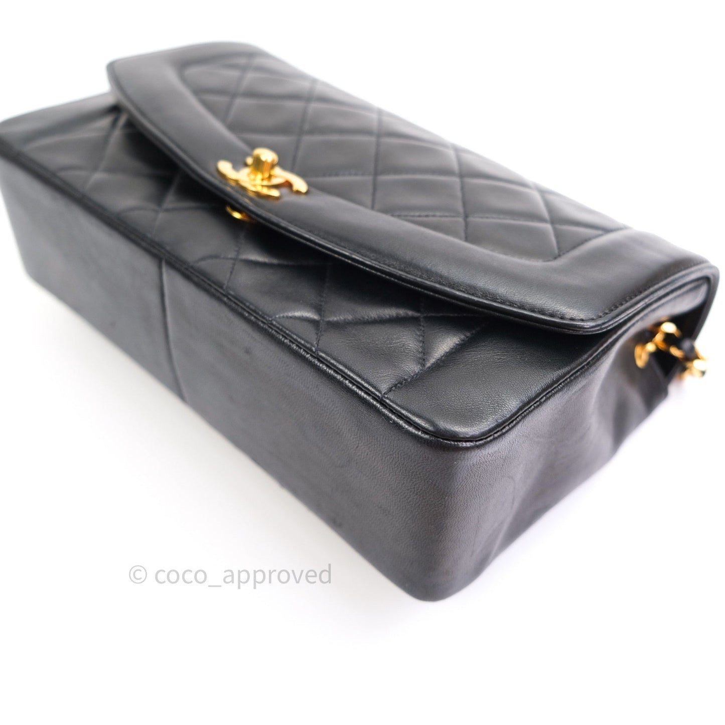 Chanel Black Quilted Lambskin Medium Vintage Classic Diana Flap Bag