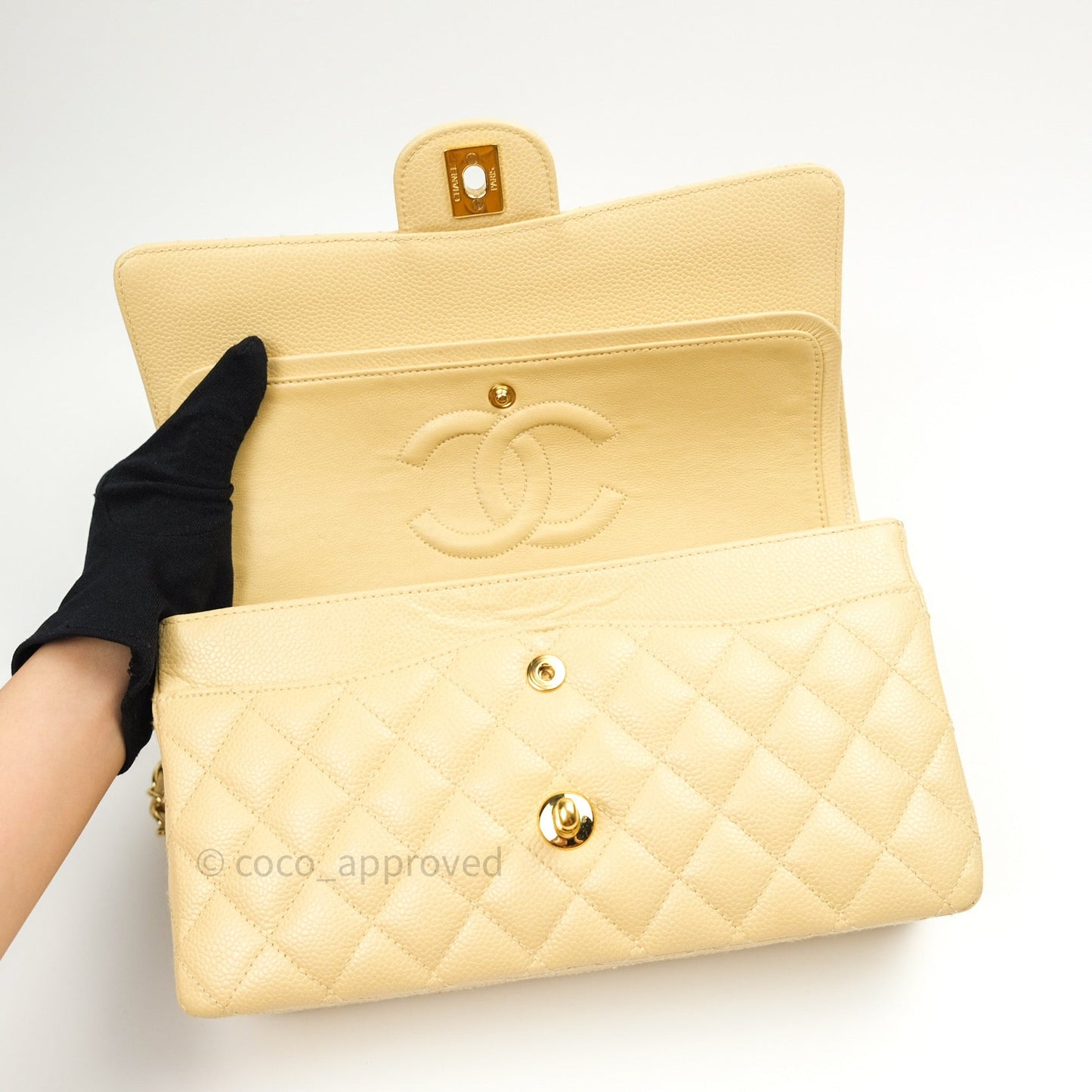 Chanel Vintage Classic Double Flap M/L Beige Caviar 24K Gold Hardware