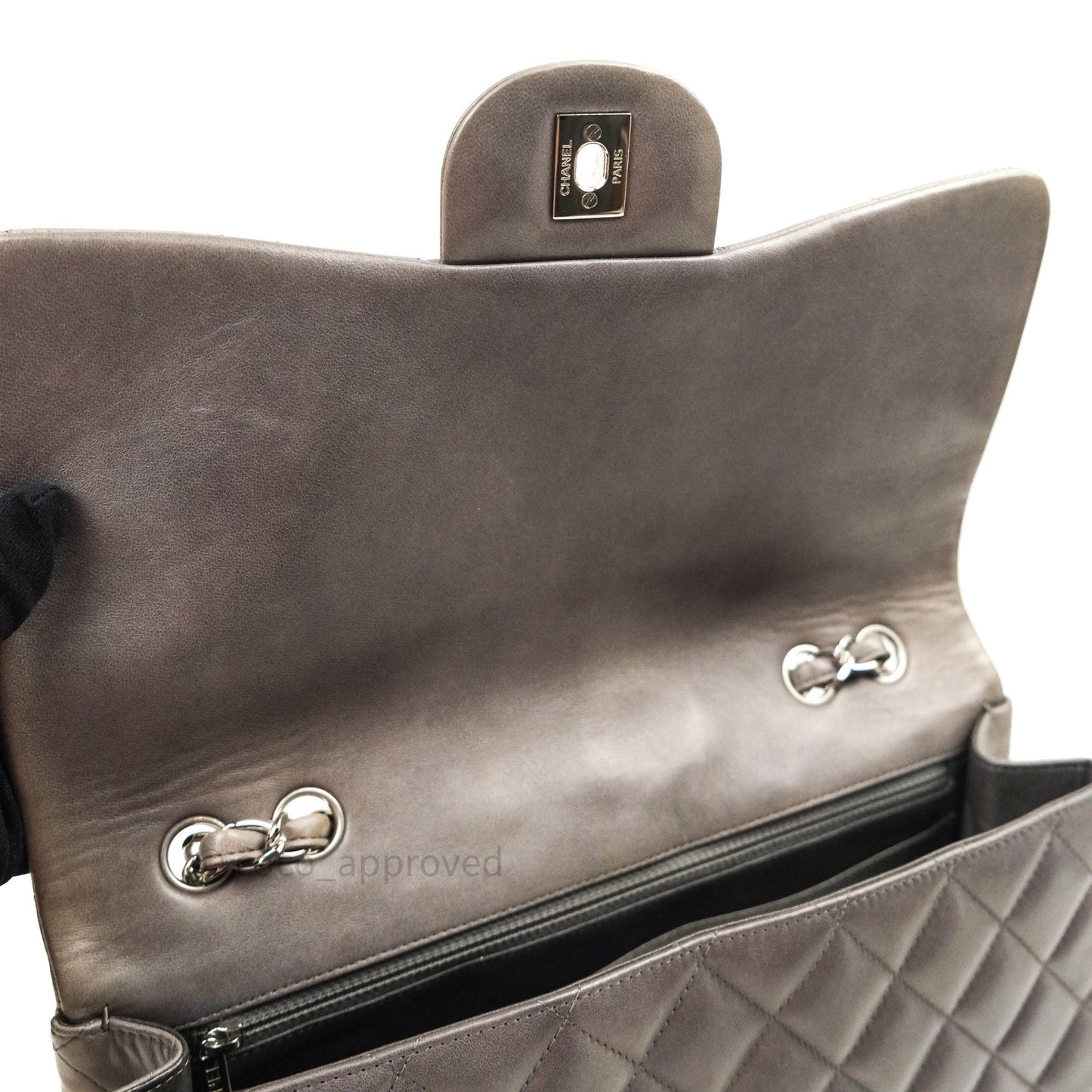Chanel Jumbo Single Flap Grey Lambskin Silver Hardware⁣⁣