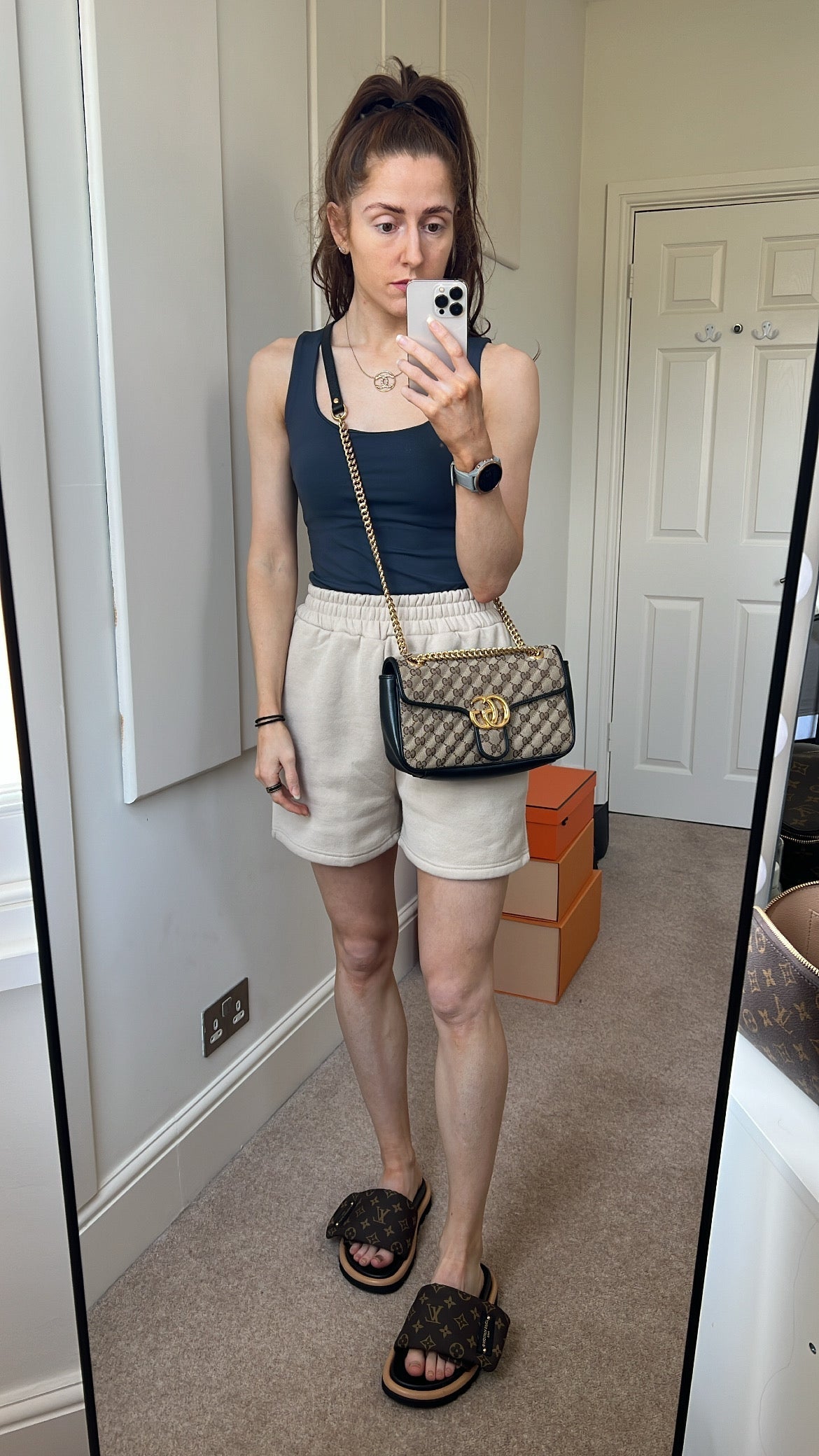 Luxury Gucci GG Beige Marmont Small Shoulder Bag ( 1,570)