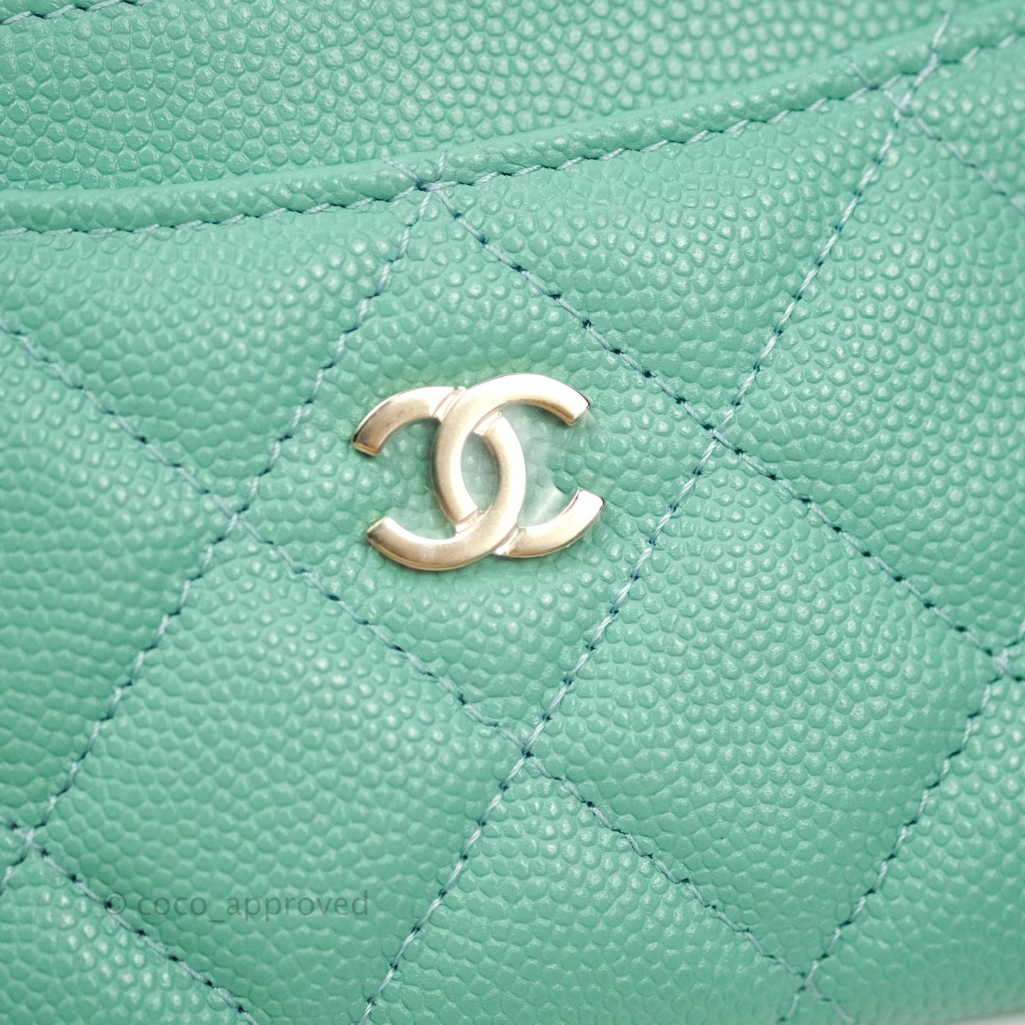 Chanel Quilted Classic Mint Caviar Gold Hardware Flat Card Holder