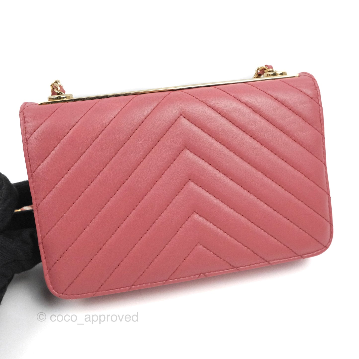 Chanel Trendy CC Chevron WOC Dark Pink Lambskin Gold Hardware