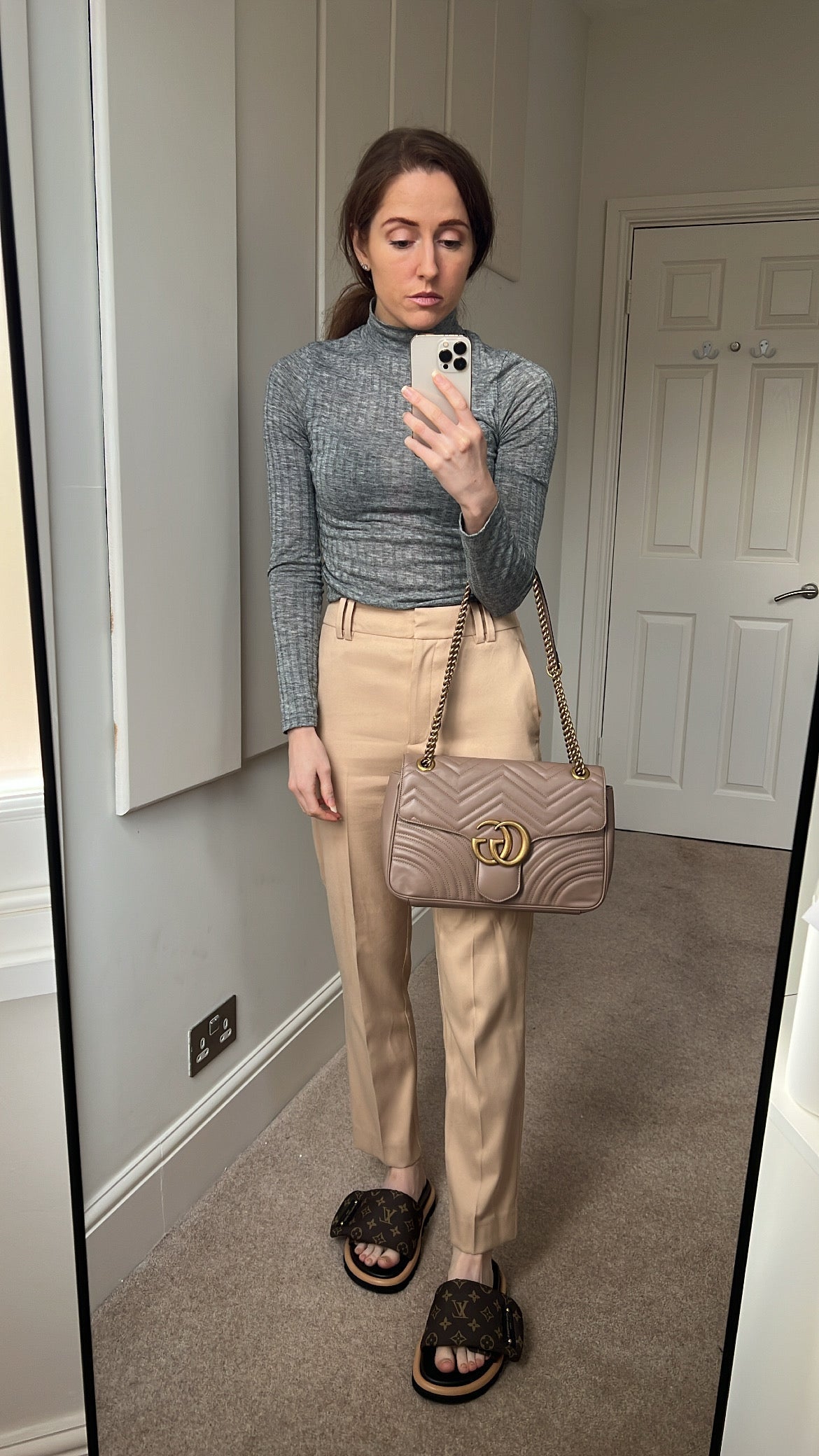 Luxury Gucci GG Dusty Pink Marmont Medium Shoulder Bag