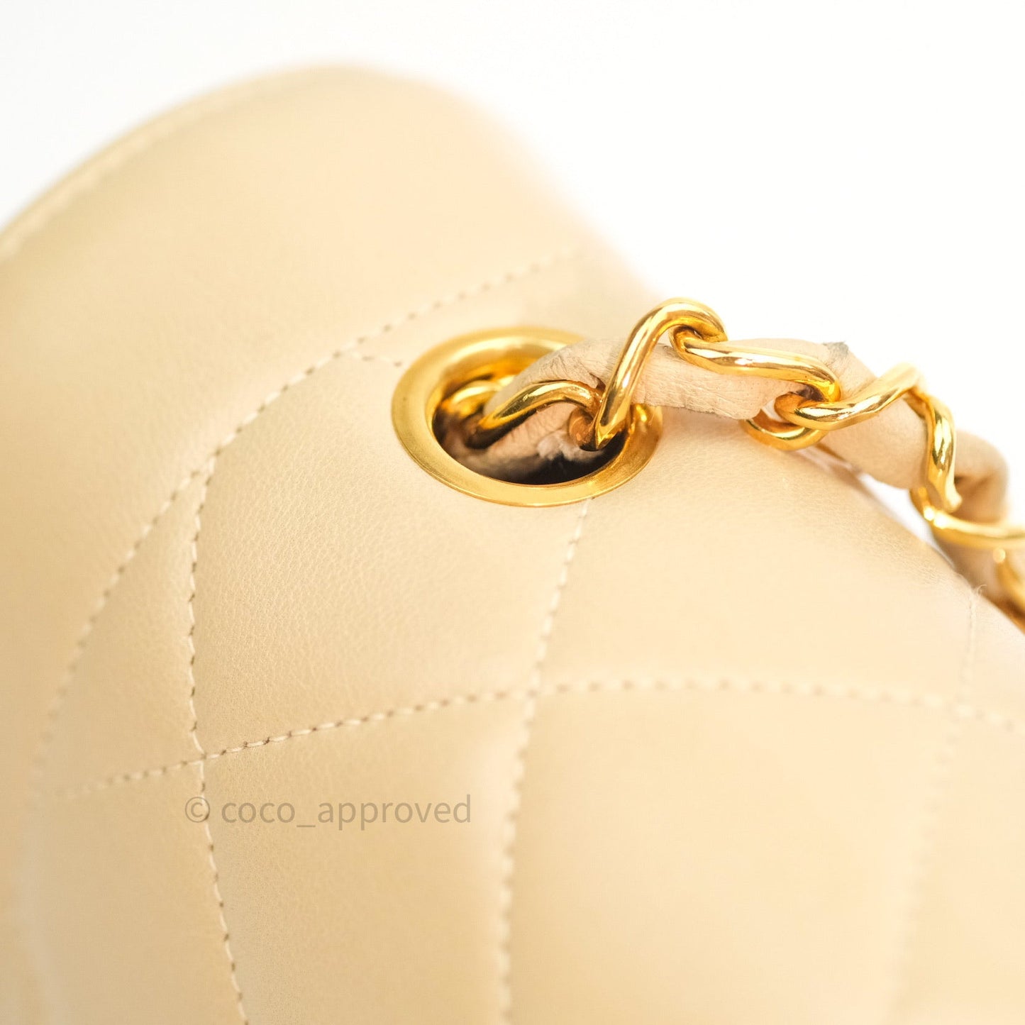 Chanel Diana Quilted Beige Lambskin Medium Vintage 24K Gold Hardware