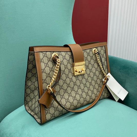 Luxury Gucci Padlock GG Medium Shoulder Bag