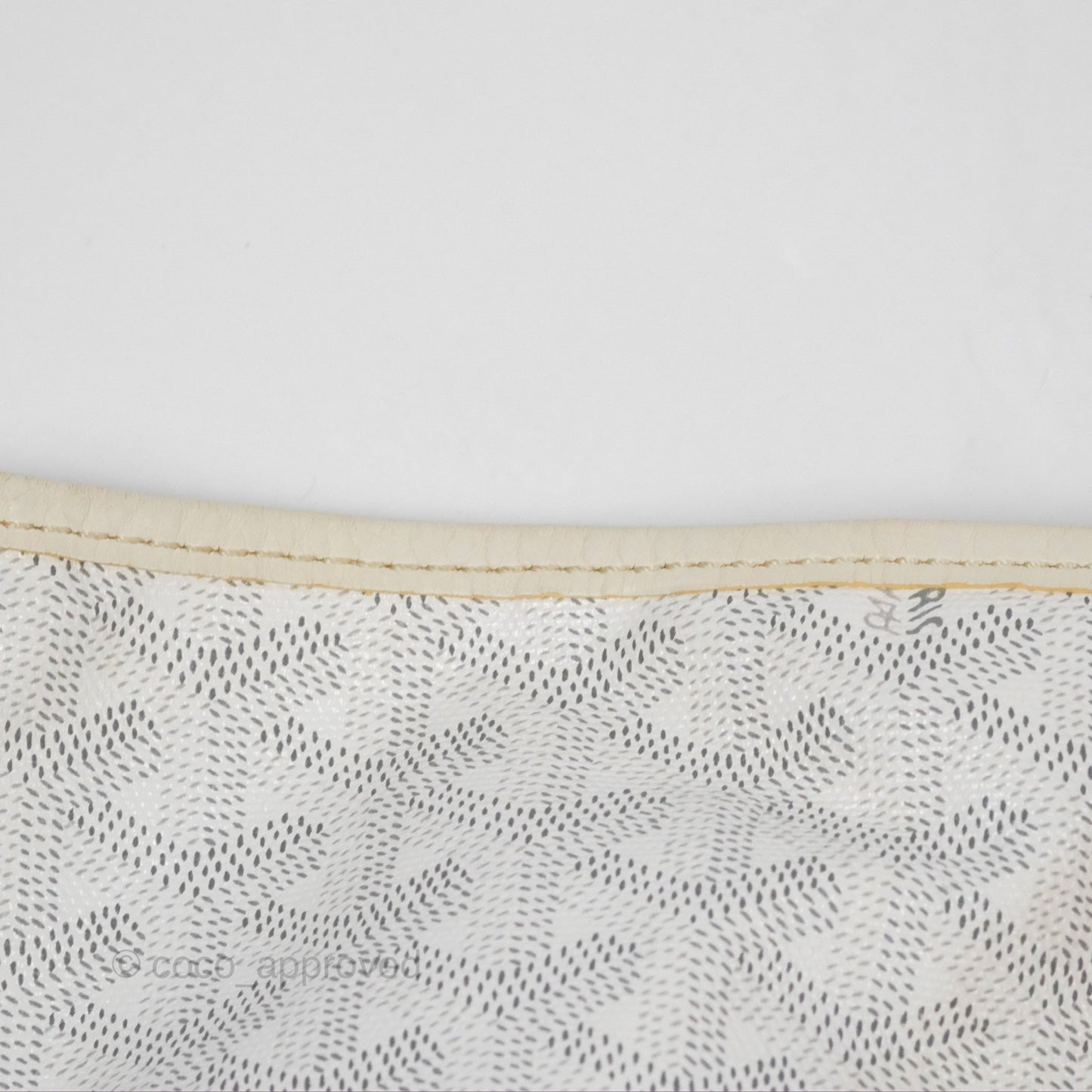 Goyard St Louis Tote PM ⁣⁣⁣⁣⁣⁣⁣⁣⁣⁣⁣⁣⁣⁣⁣⁣⁣⁣⁣⁣White Goyardine Canvas