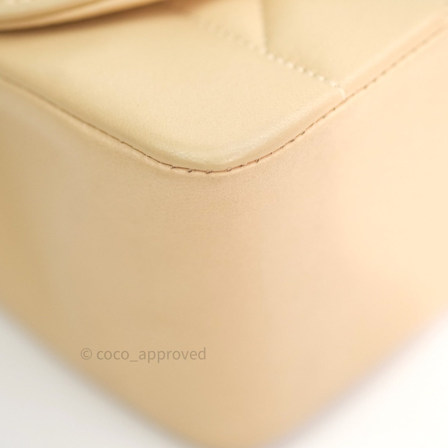 Chanel Diana Quilted Beige Lambskin Medium Vintage 24K Gold Hardware