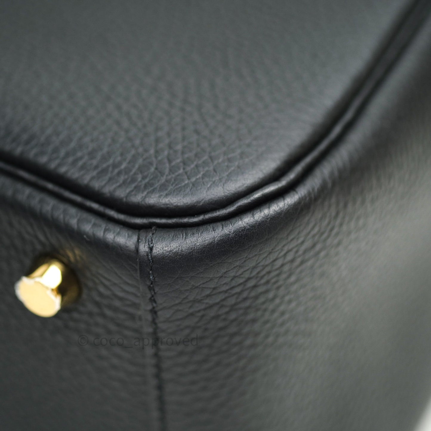 Hermès Lindy 26 Taurillion Clemence Black Gold Hardware