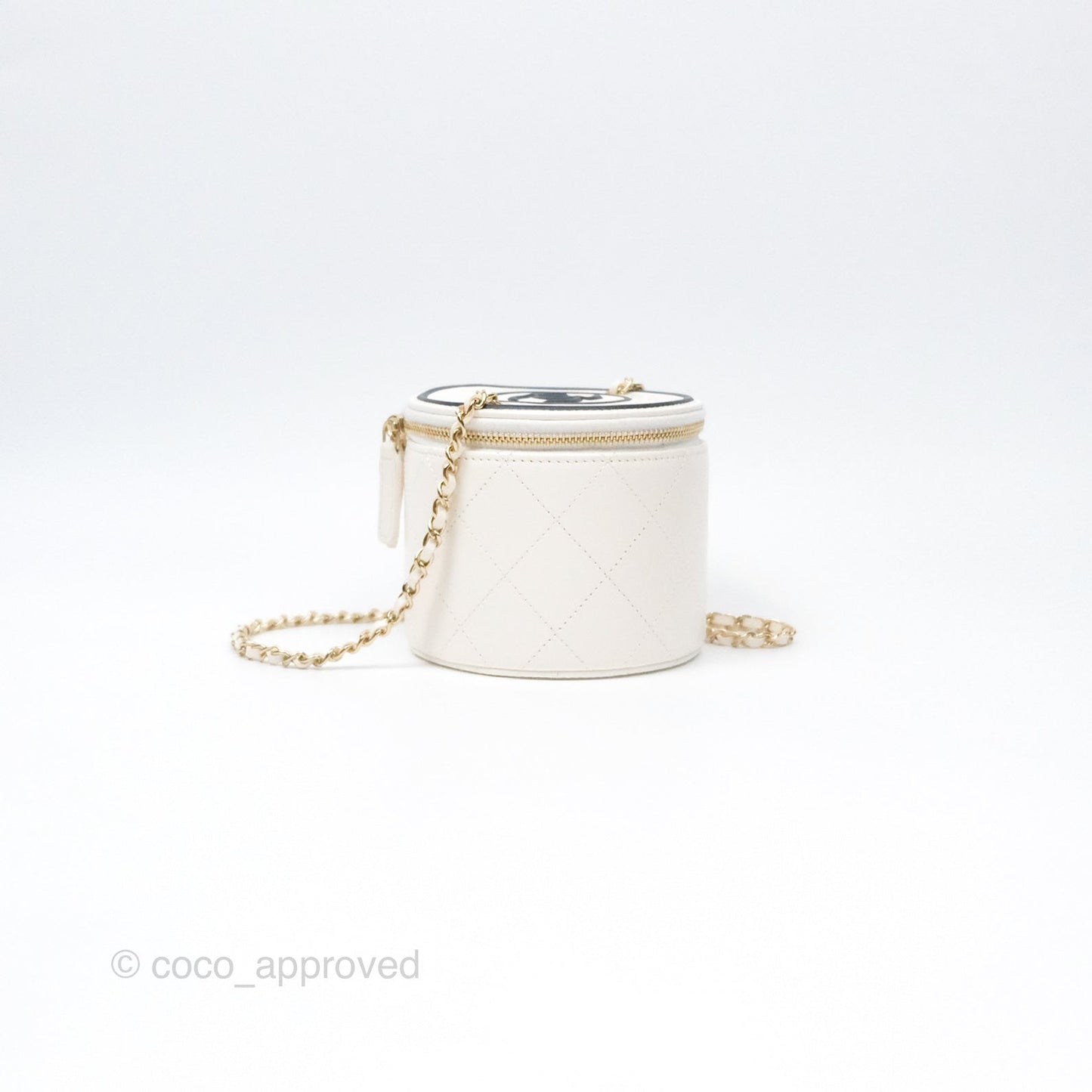 Chanel CC Quilted Round Vanity Clutch With Chain White Lambskin Gold Hardware