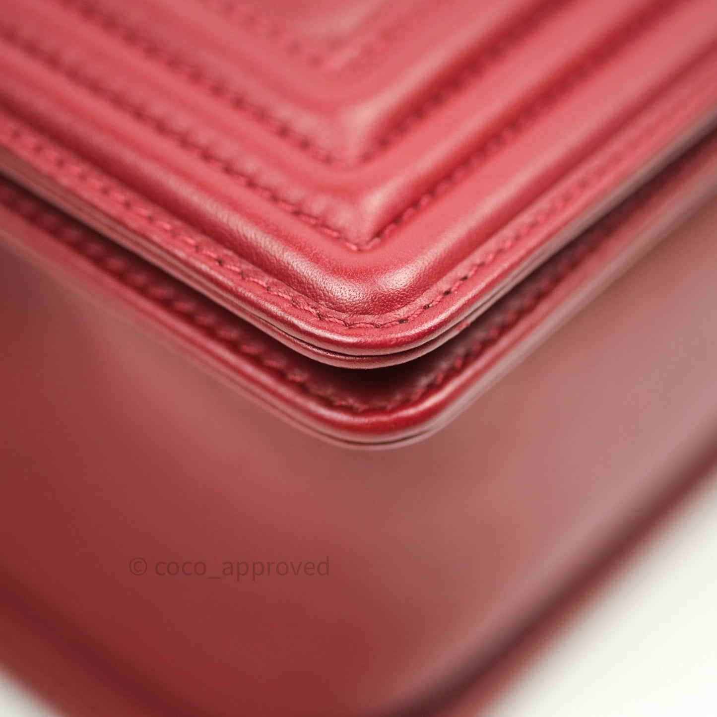 Chanel Boy Chevron Medium Red Calfskin Ruthenium Hardware