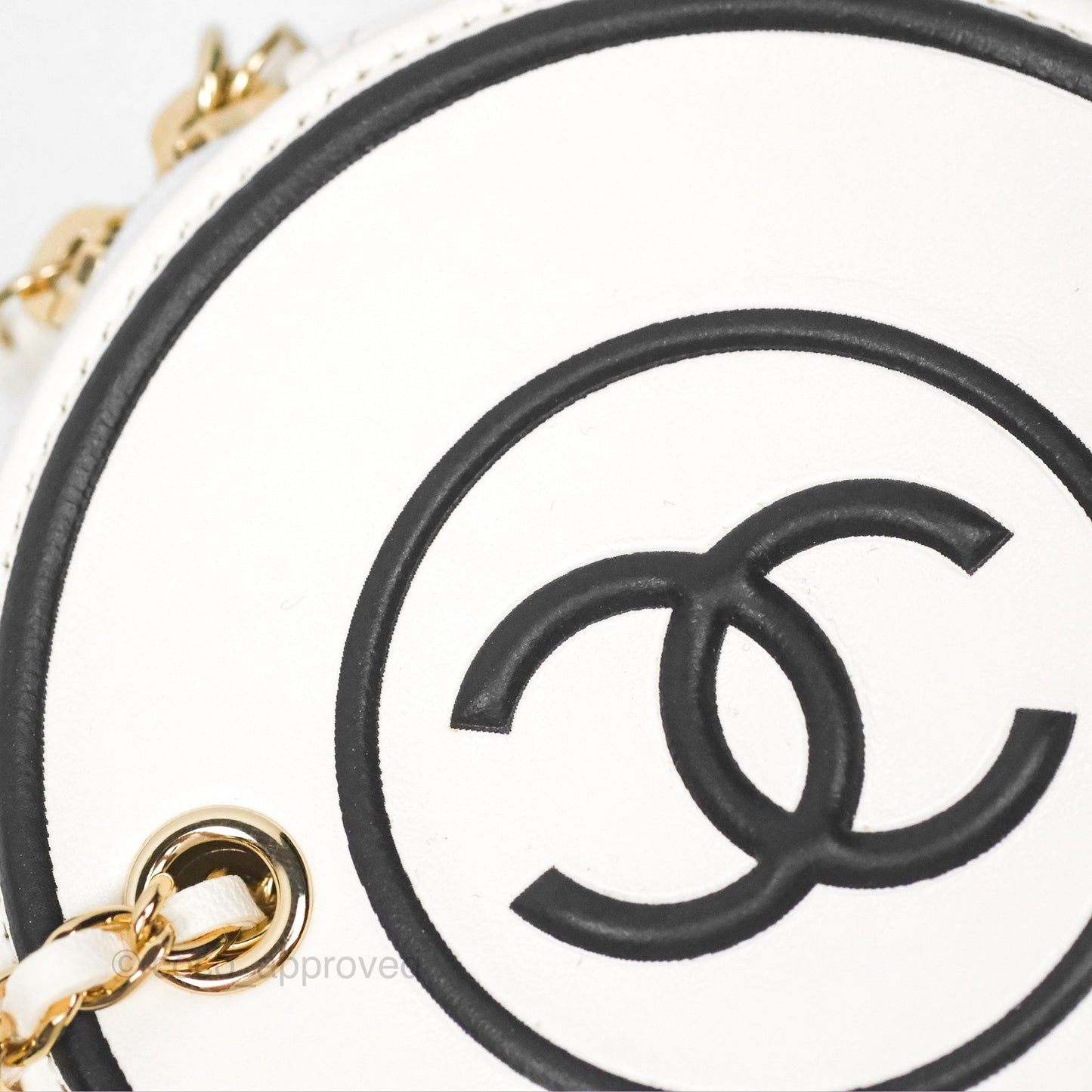 Chanel CC Quilted Round Vanity Clutch With Chain White Lambskin Gold Hardware