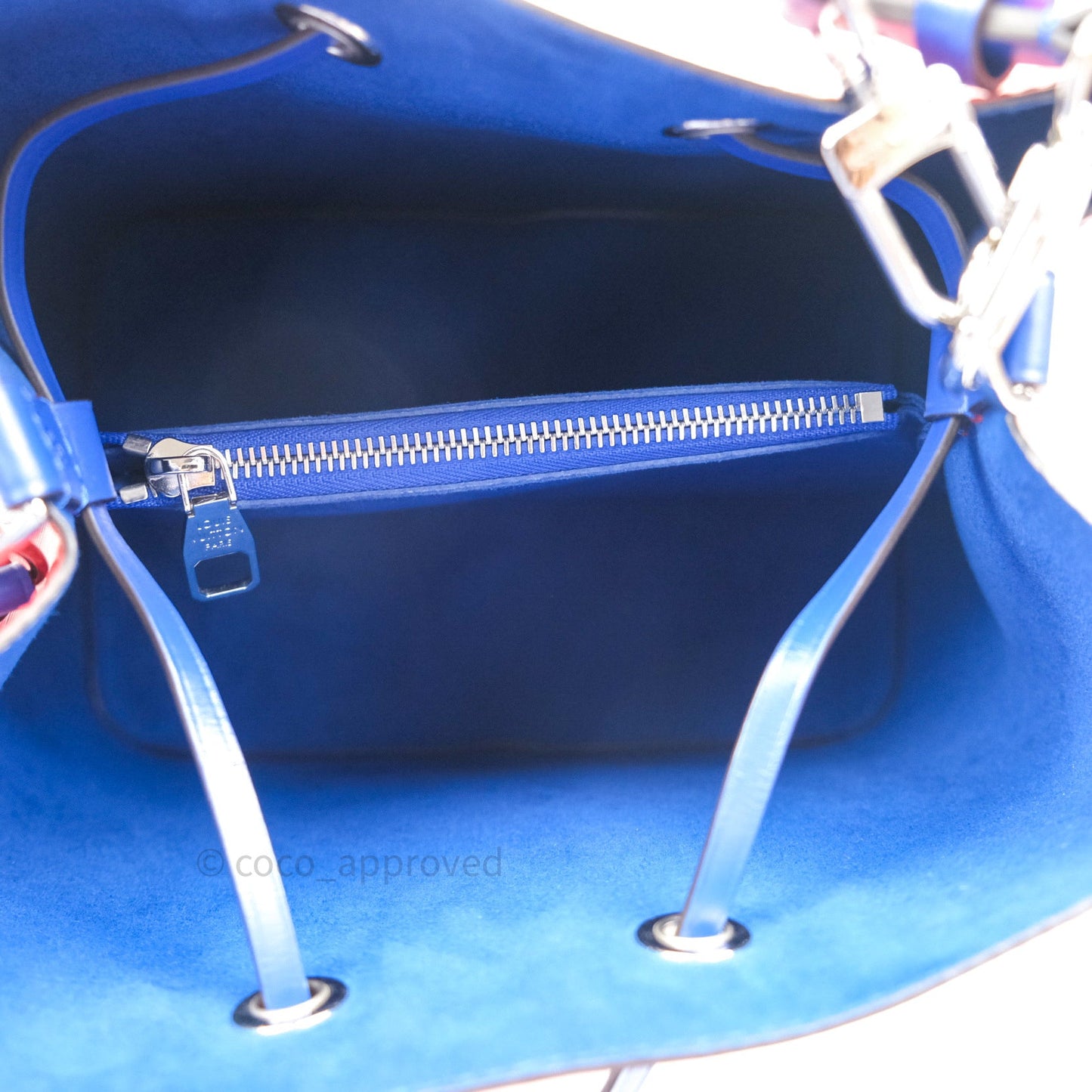 Louis Vuitton Neonoe Coquelicot Epi Leather⁣