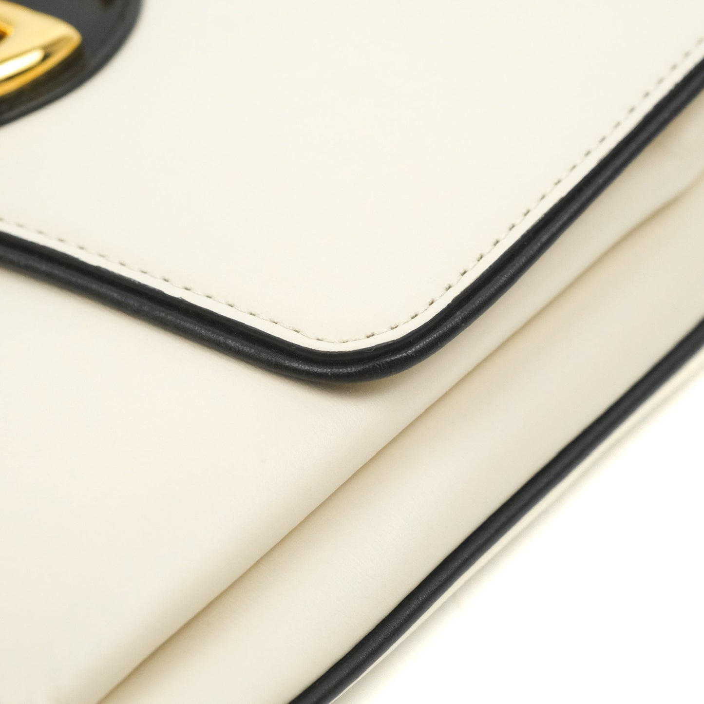 Gucci Calfskin Medium Arli Flap Shoulder Bag White