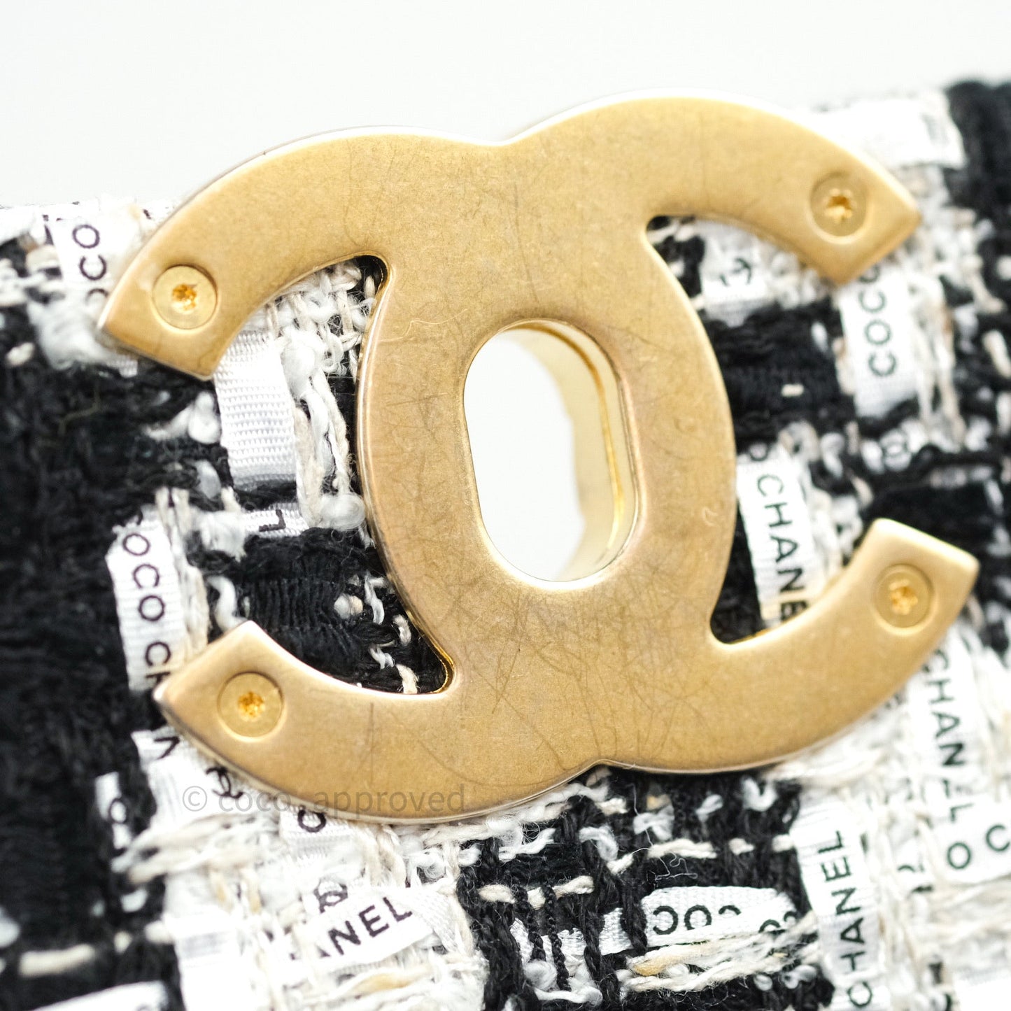 Chanel 19 Medium Tweed White Ribbon Mixed Hardware