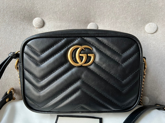 Luxury Gucci GG Black Marmont Mini Shoulder Bag ( 1,160)