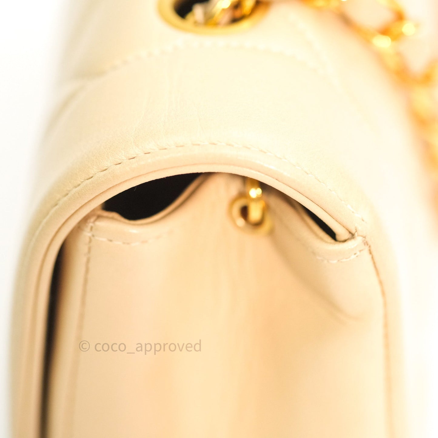 Chanel Diana Quilted Beige Lambskin Medium Vintage 24K Gold Hardware