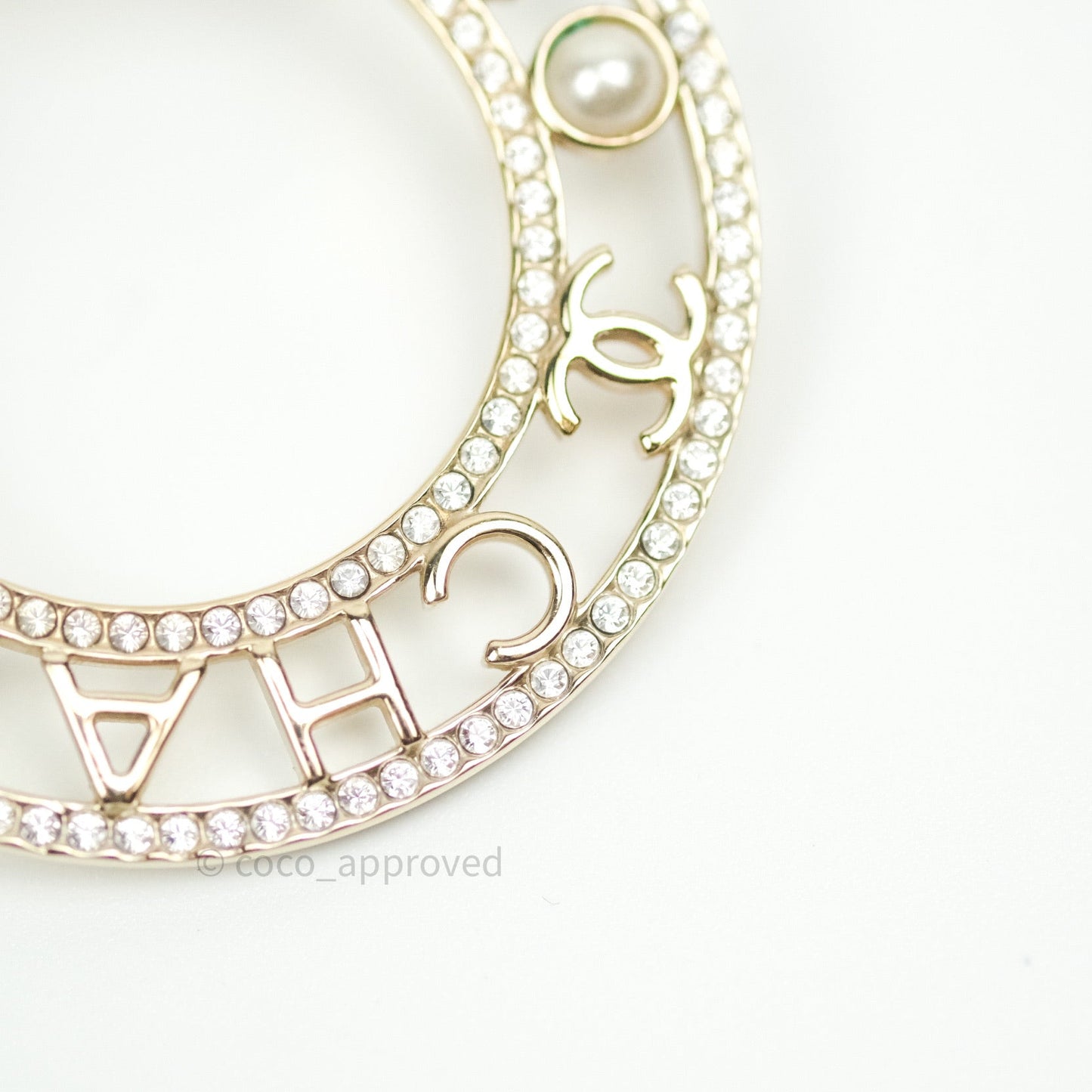Chanel Crystal Pearl Bow-tiful CC Hoop Earrings Gold