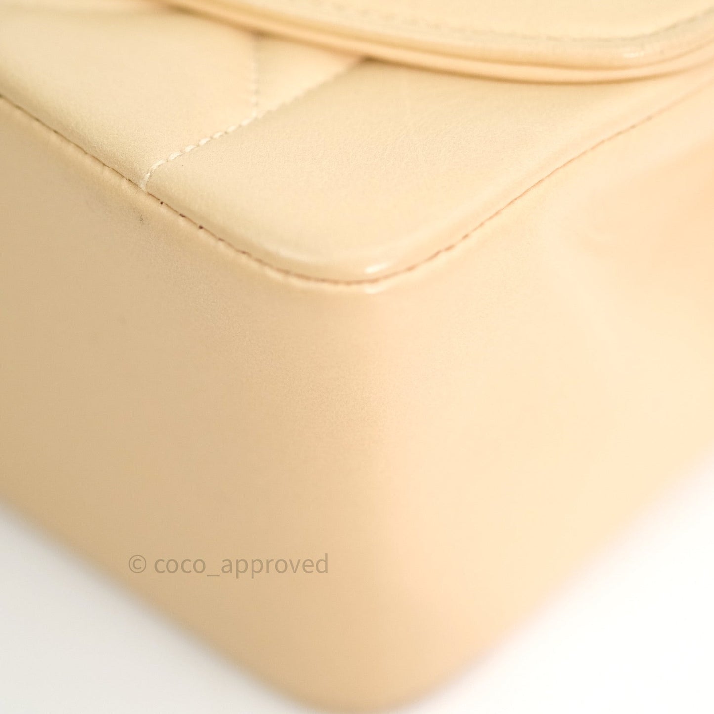 Chanel Diana Quilted Beige Lambskin Medium Vintage 24K Gold Hardware
