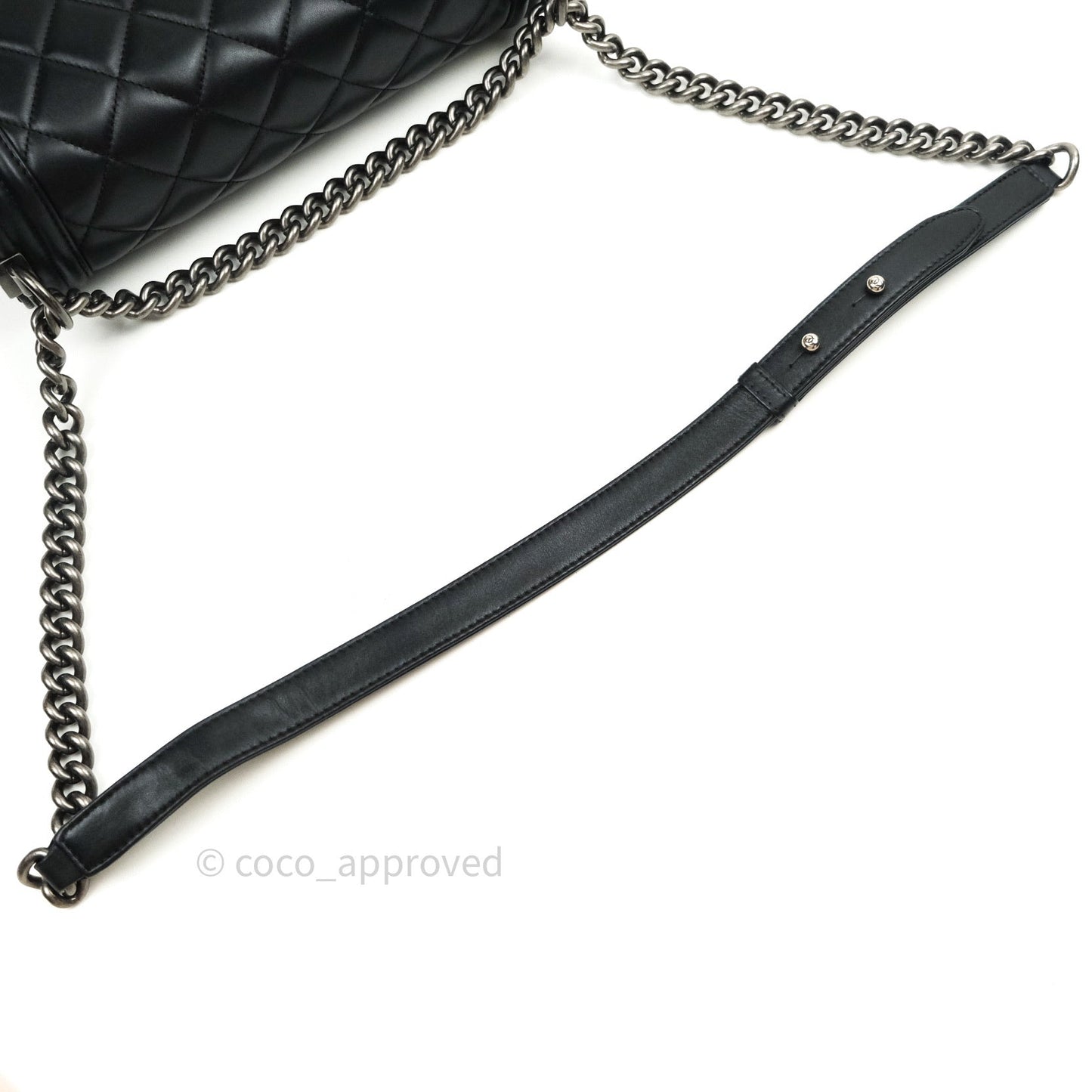 Chanel Quilted Boy New Medium Black Calfskin Ruthenium Hardware