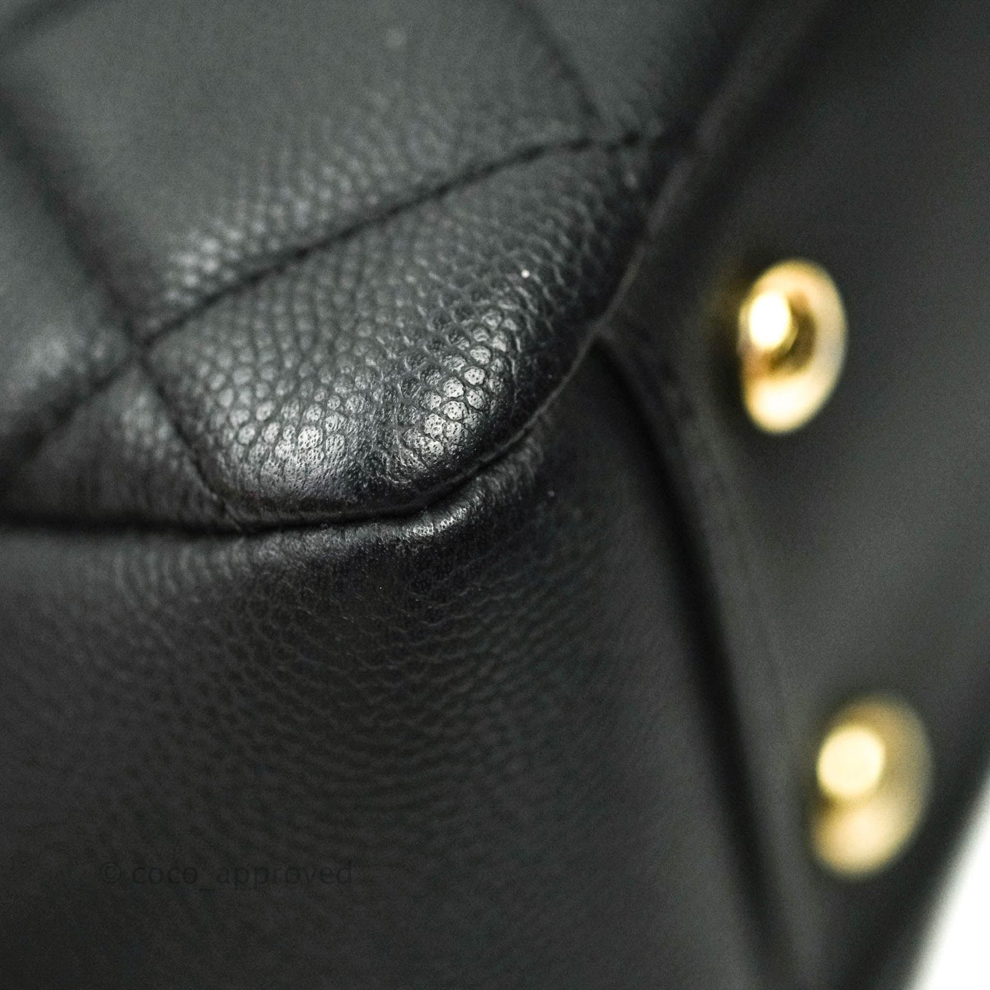 Chanel Quilted Medium Business Affinity Flap Black Caviar Light Gold Hardware