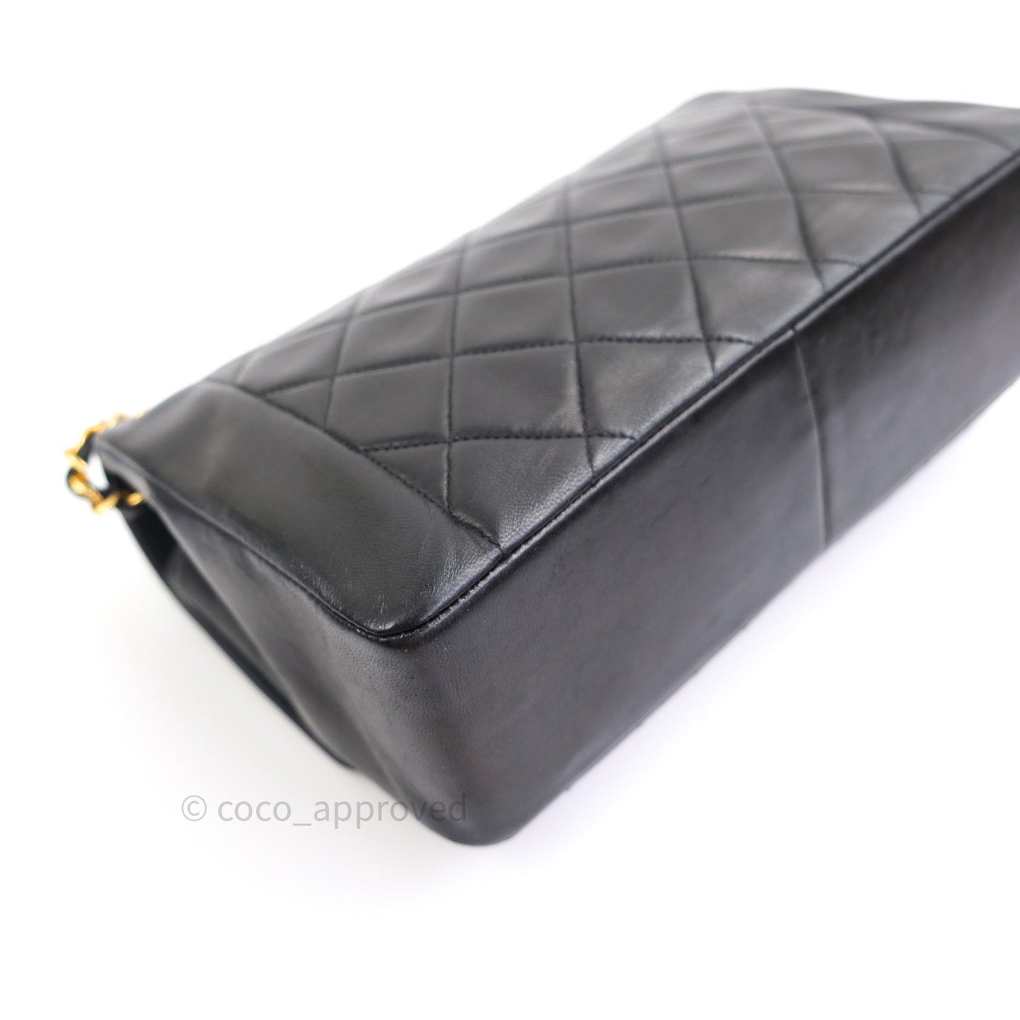 Chanel Black Quilted Lambskin Medium Vintage Classic Diana Flap Bag