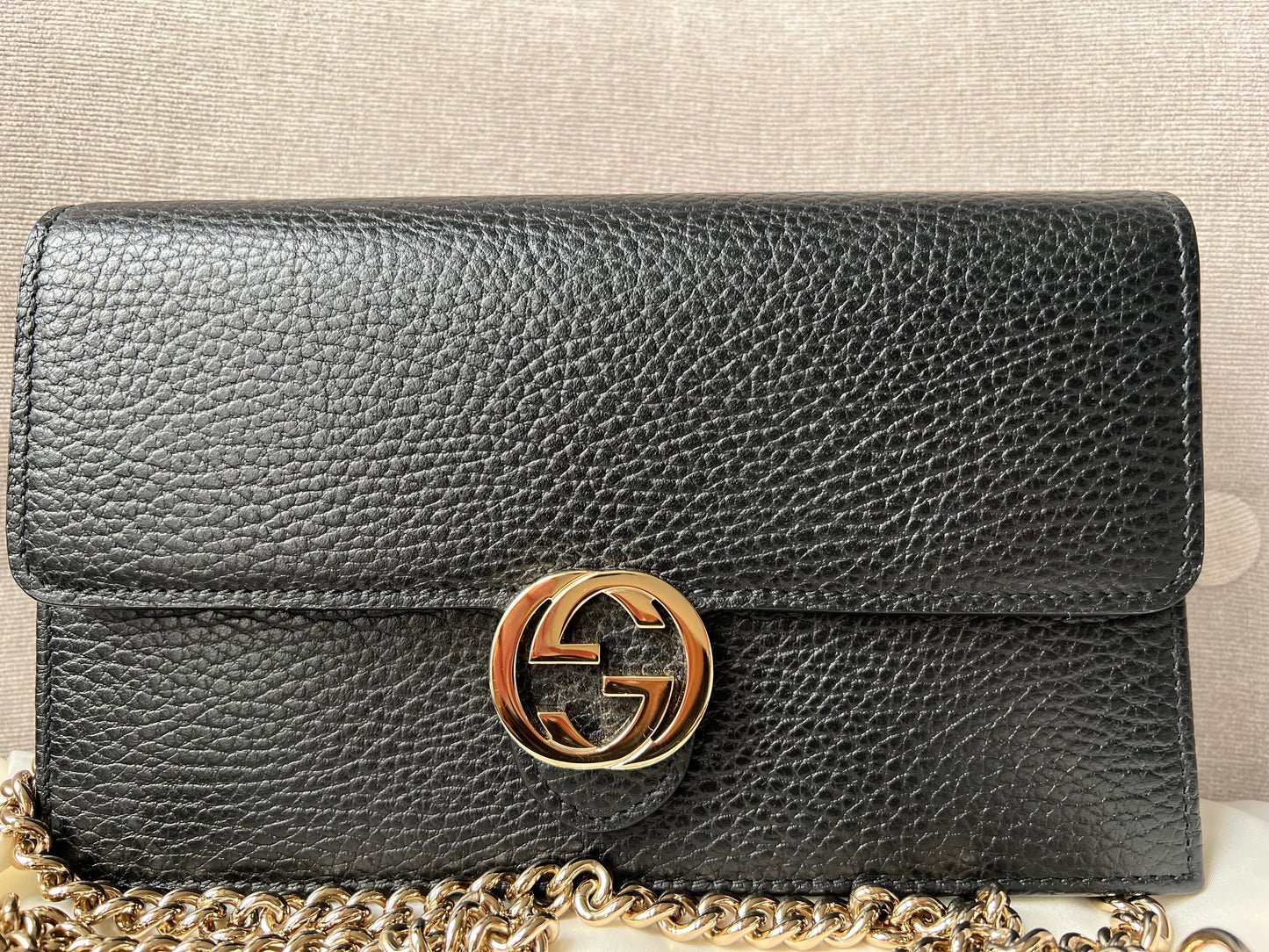Luxury Gucci Black Interlocking Chain Wallet