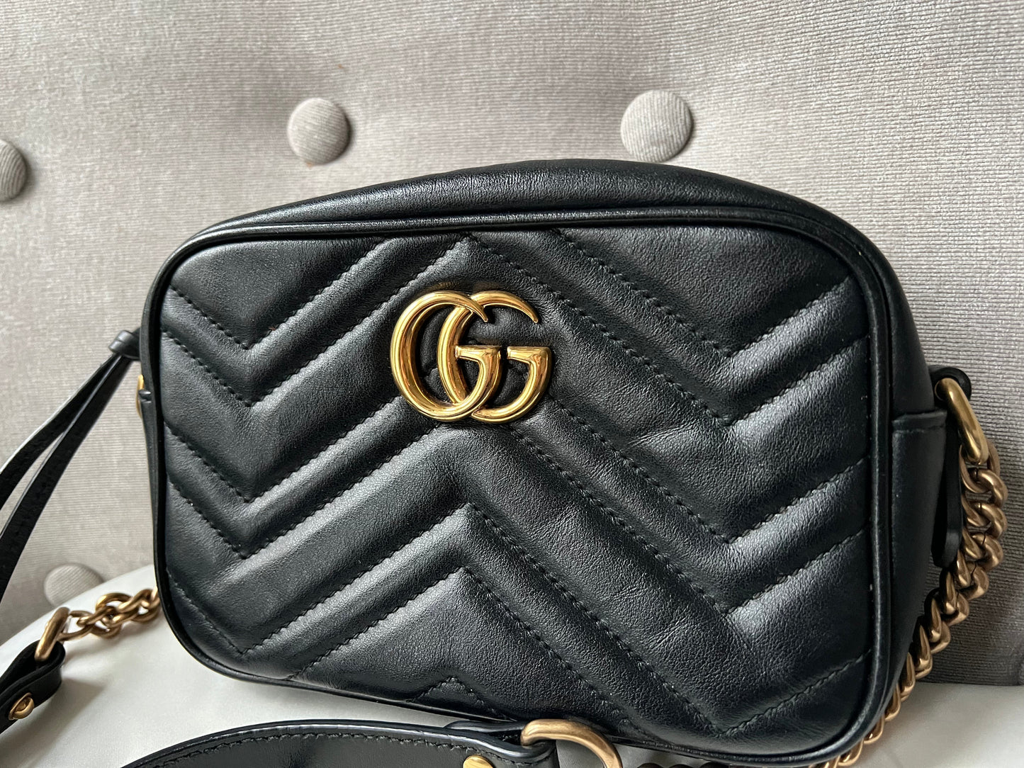 Luxury Gucci GG Black Marmont Mini Shoulder Bag ( 1,160)