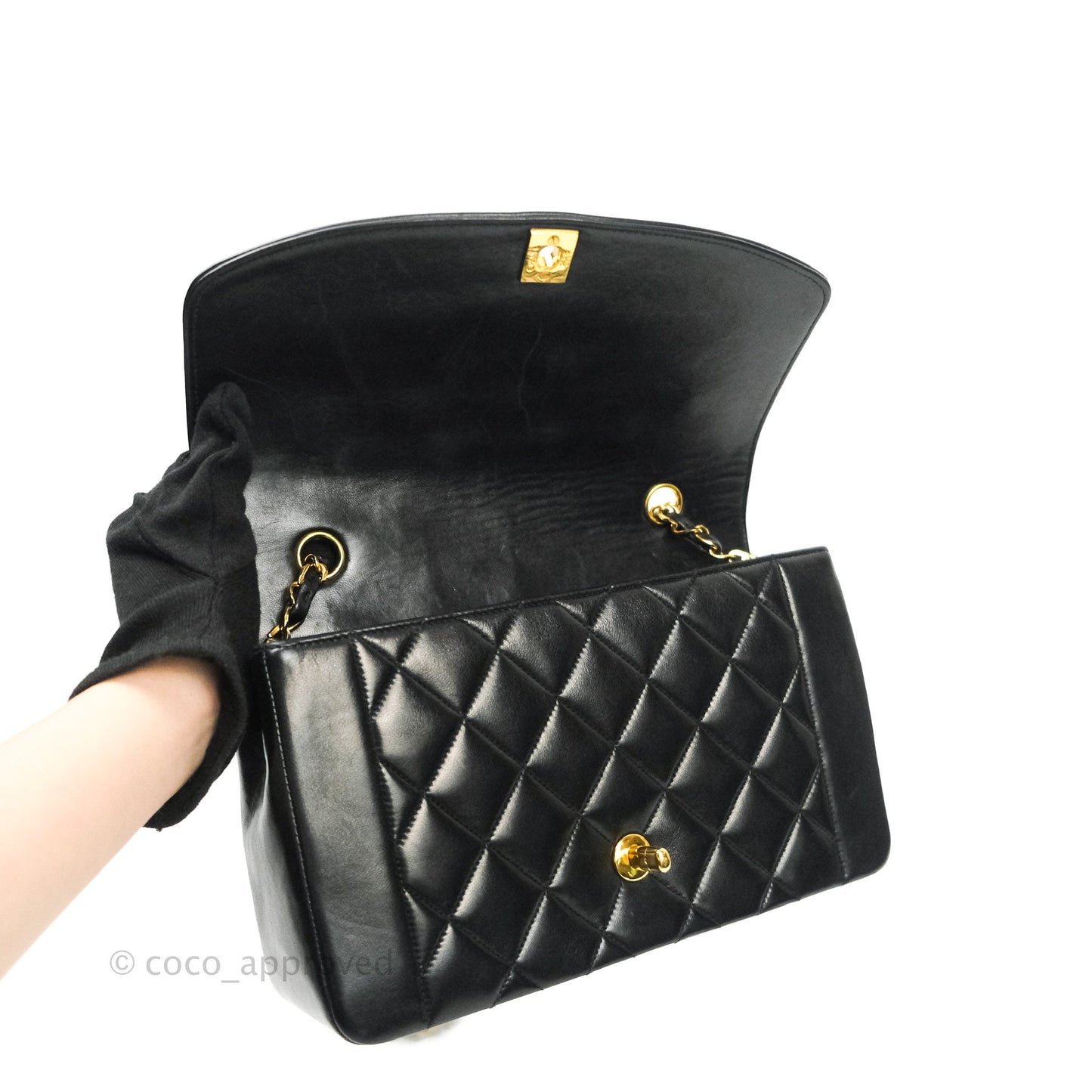 Chanel Black Quilted Lambskin Medium Vintage Classic Diana Flap Bag