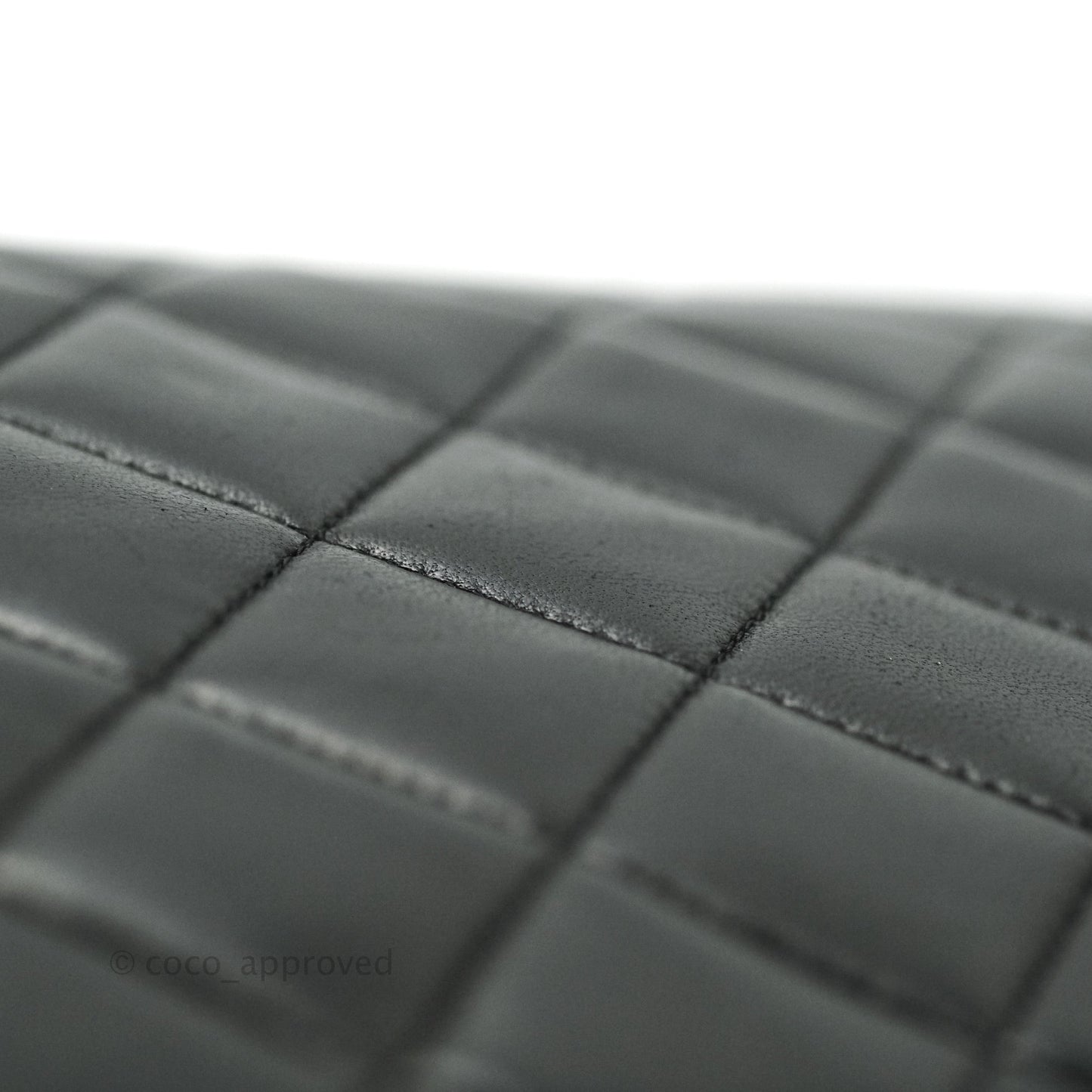 Chanel Black Quilted Lambskin Medium Vintage Classic Diana Flap Bag
