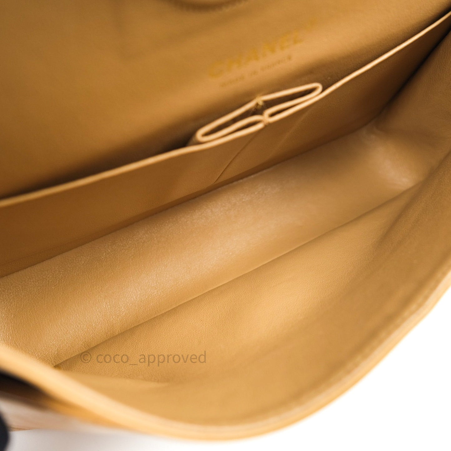 Chanel Vintage Classic M/L Beige Lambskin 24K Gold Hardware