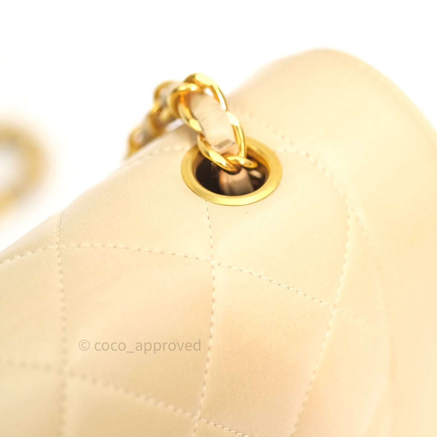 Chanel Diana Quilted Beige Lambskin Medium Vintage 24K Gold Hardware