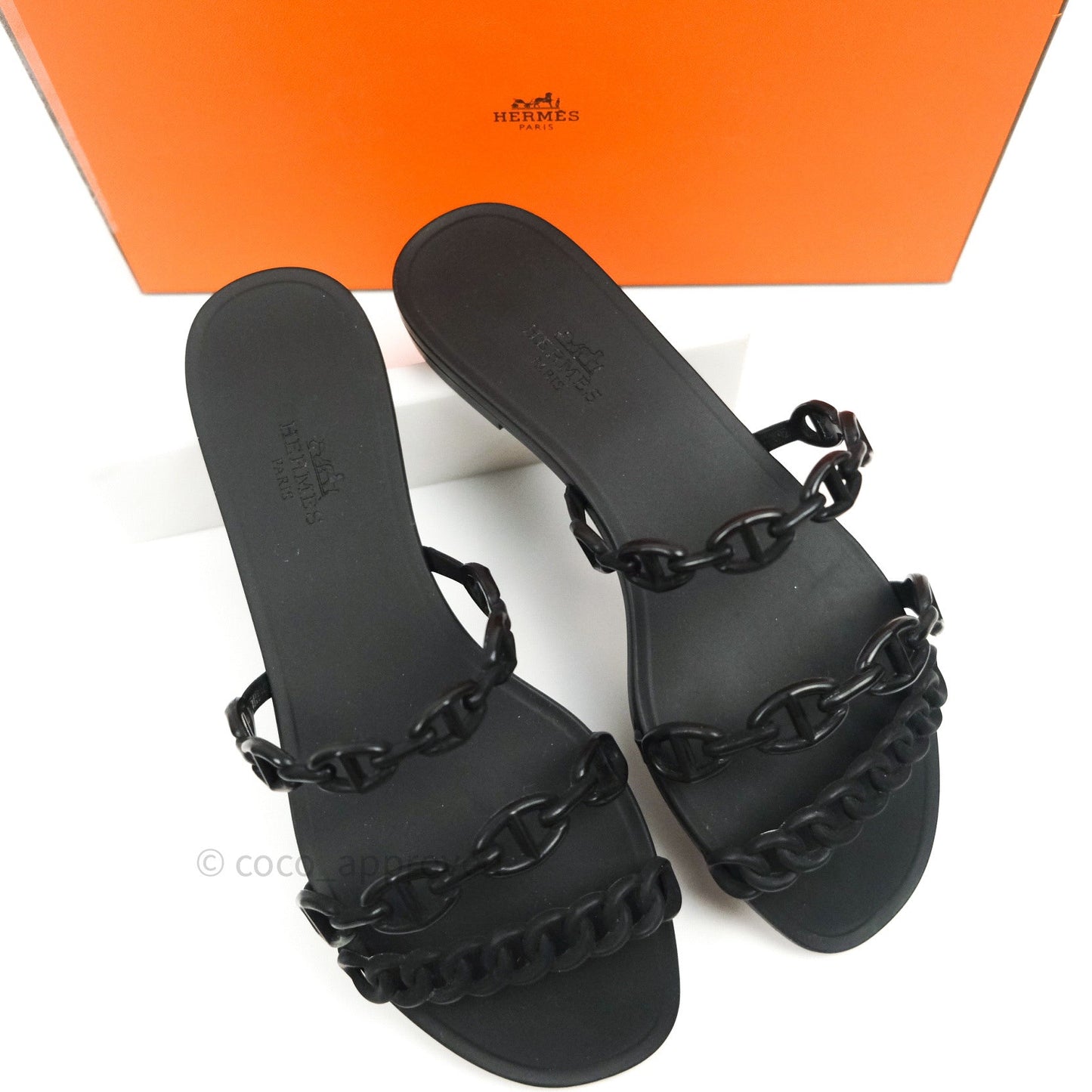 Hermès Rivage Sandals Black Size 36