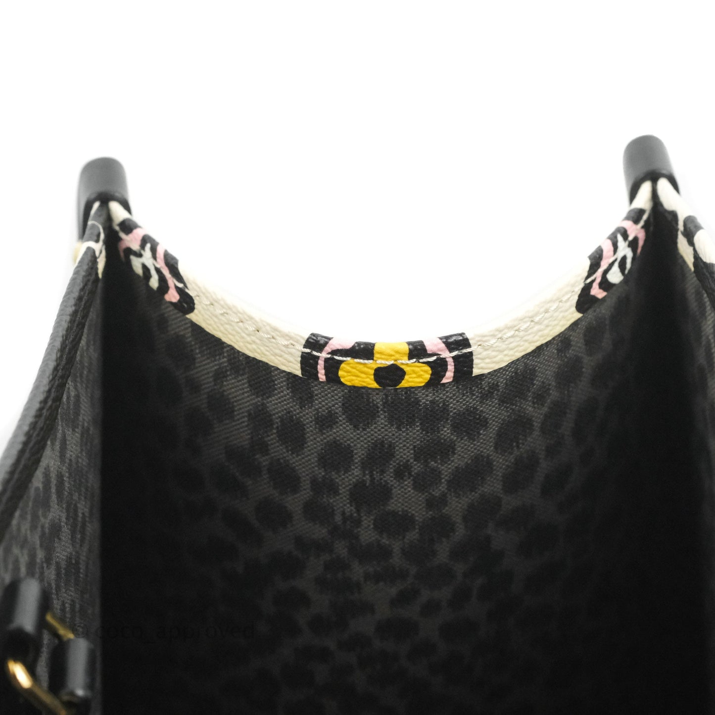 Louis Vuitton Monogram Giant Wild At Heart Onthego GM Black