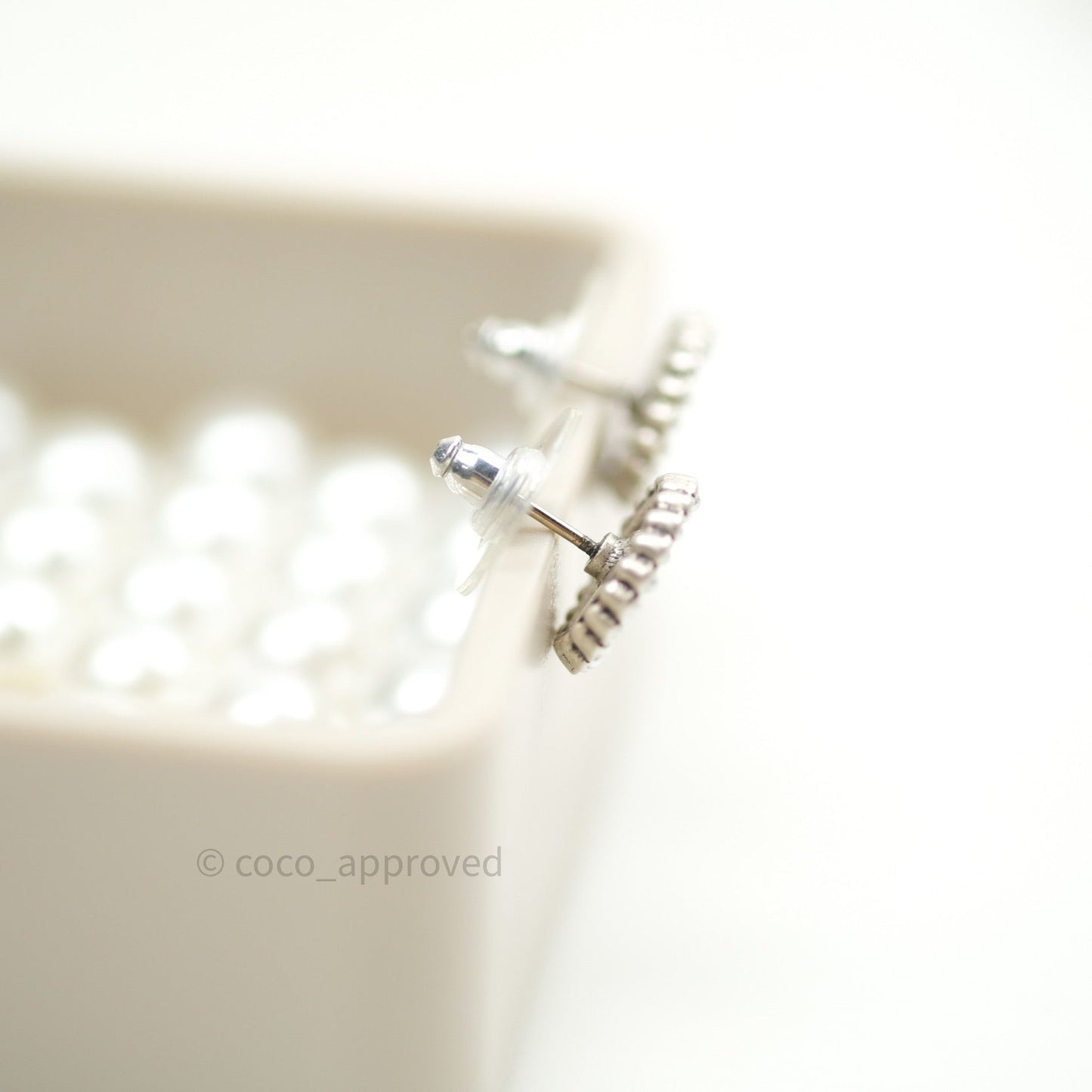 Chanel La Pausa Round Earrings