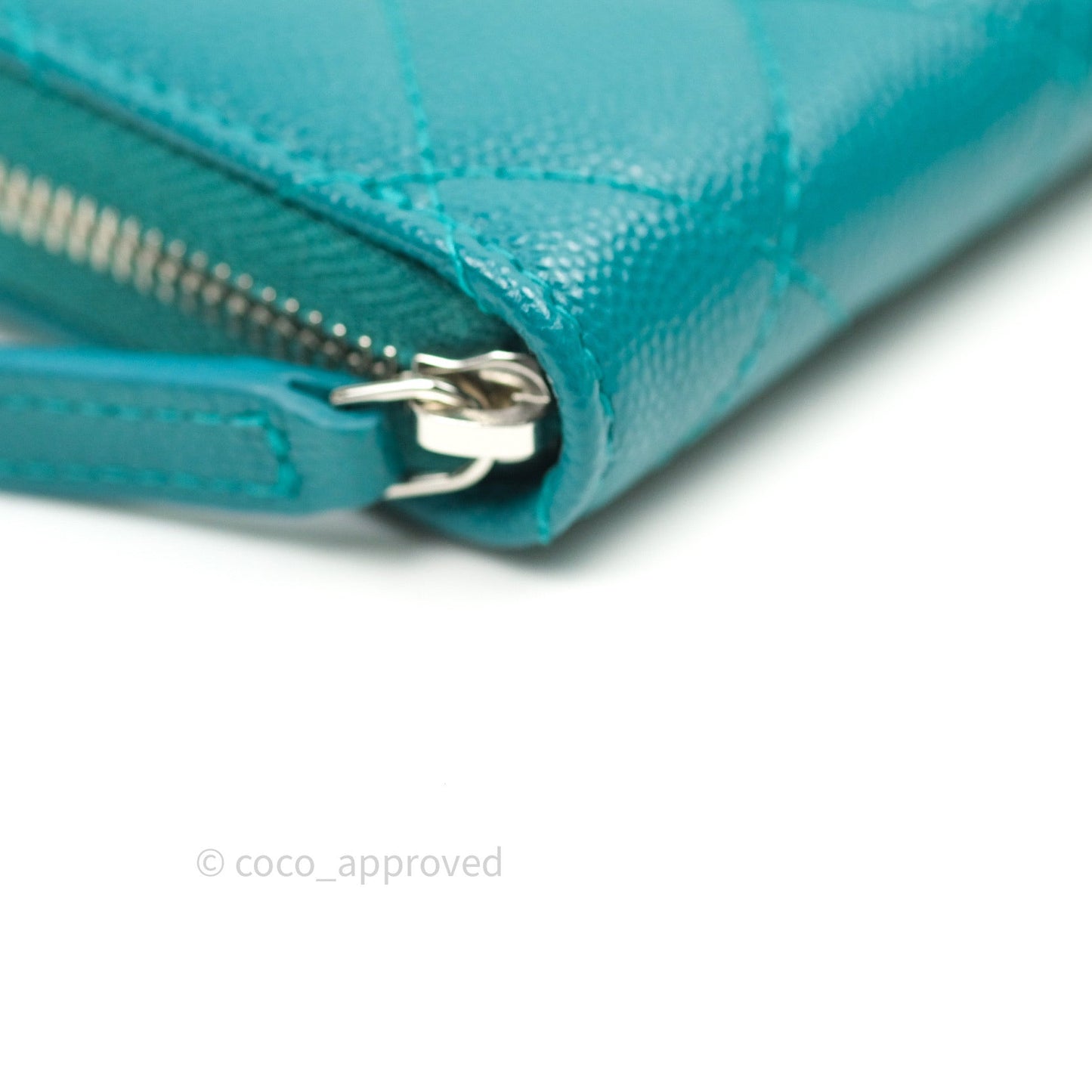 Chanel Quilted Zip Card Holder Green Caviar Silver Hardware