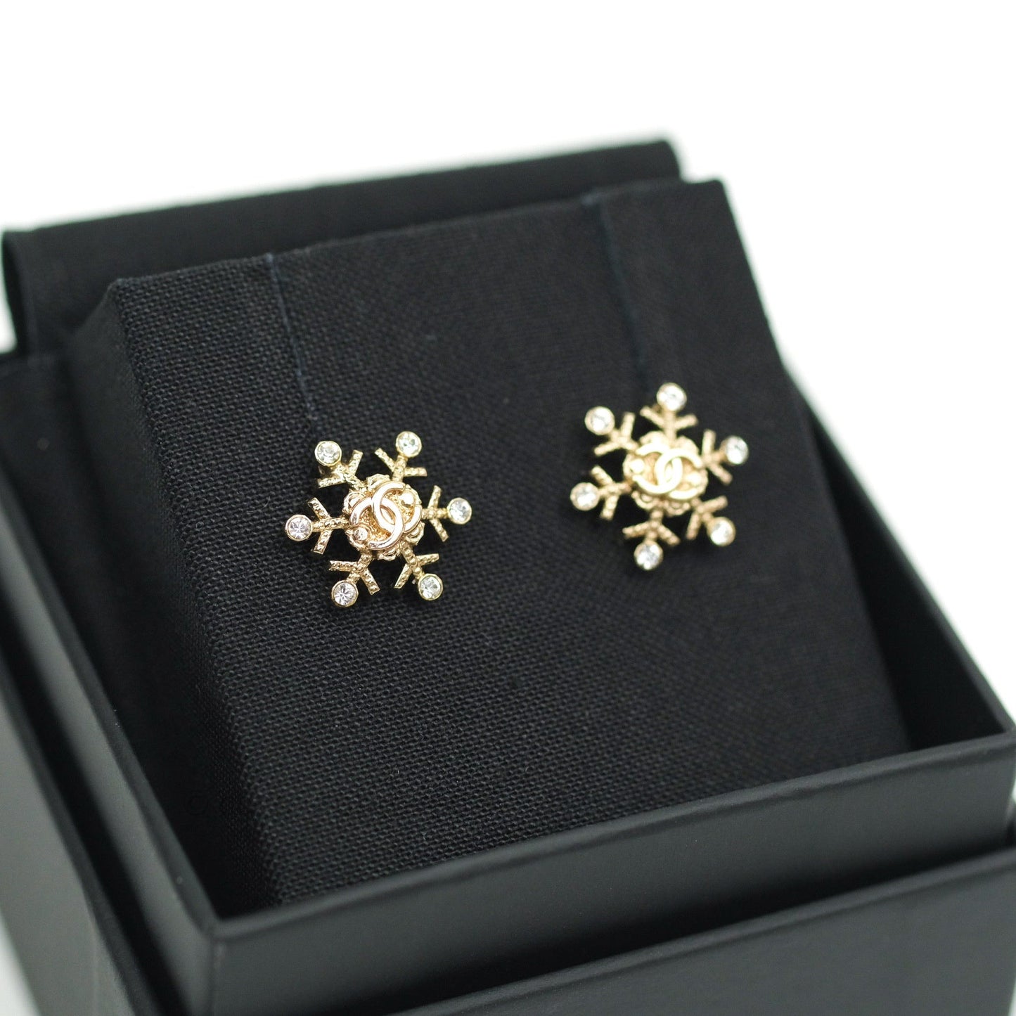 Chanel Crystal Snowflake CC Earrings Gold Tone