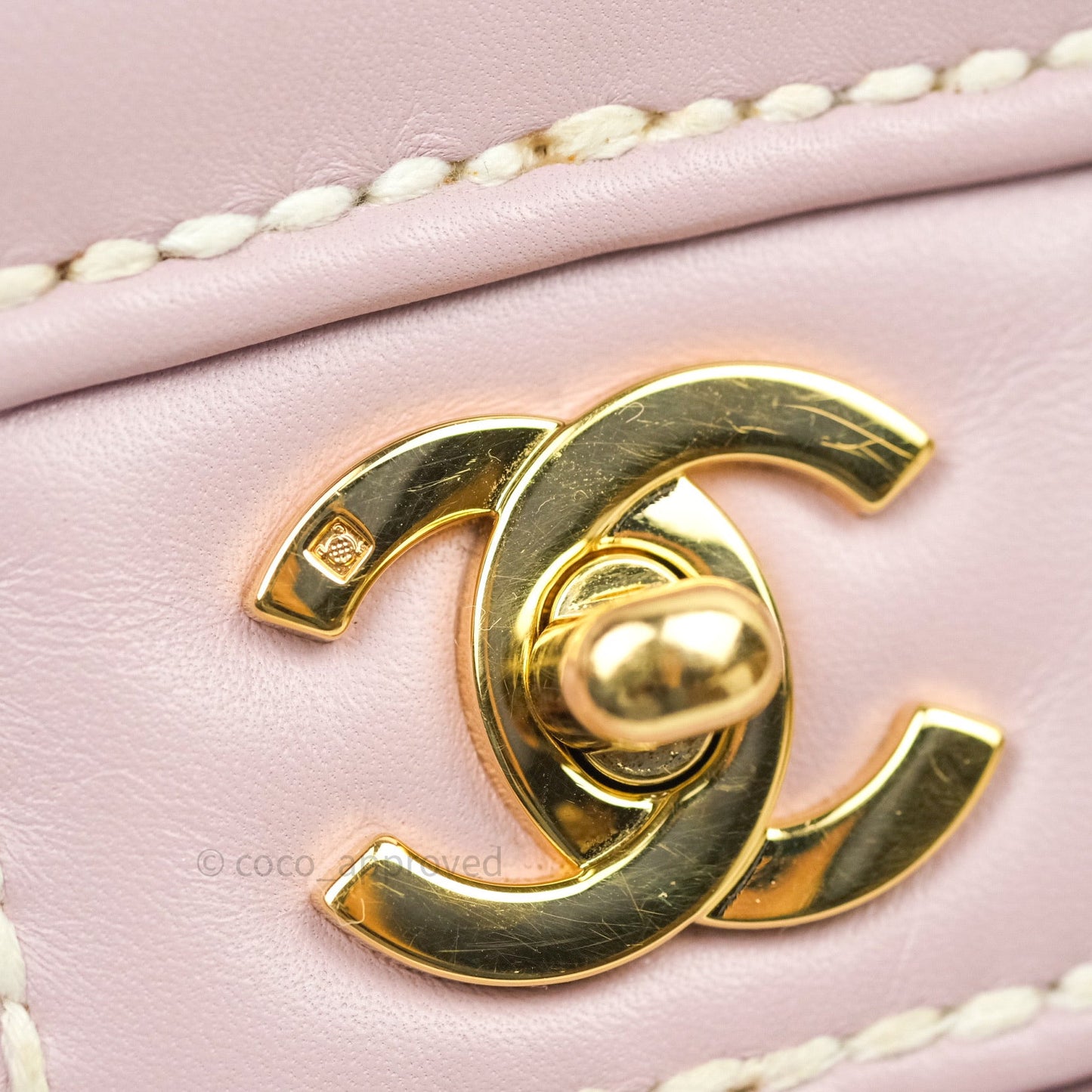 Chanel Vintage Medium Flap Lilac Lambskin 24K Gold Hardware