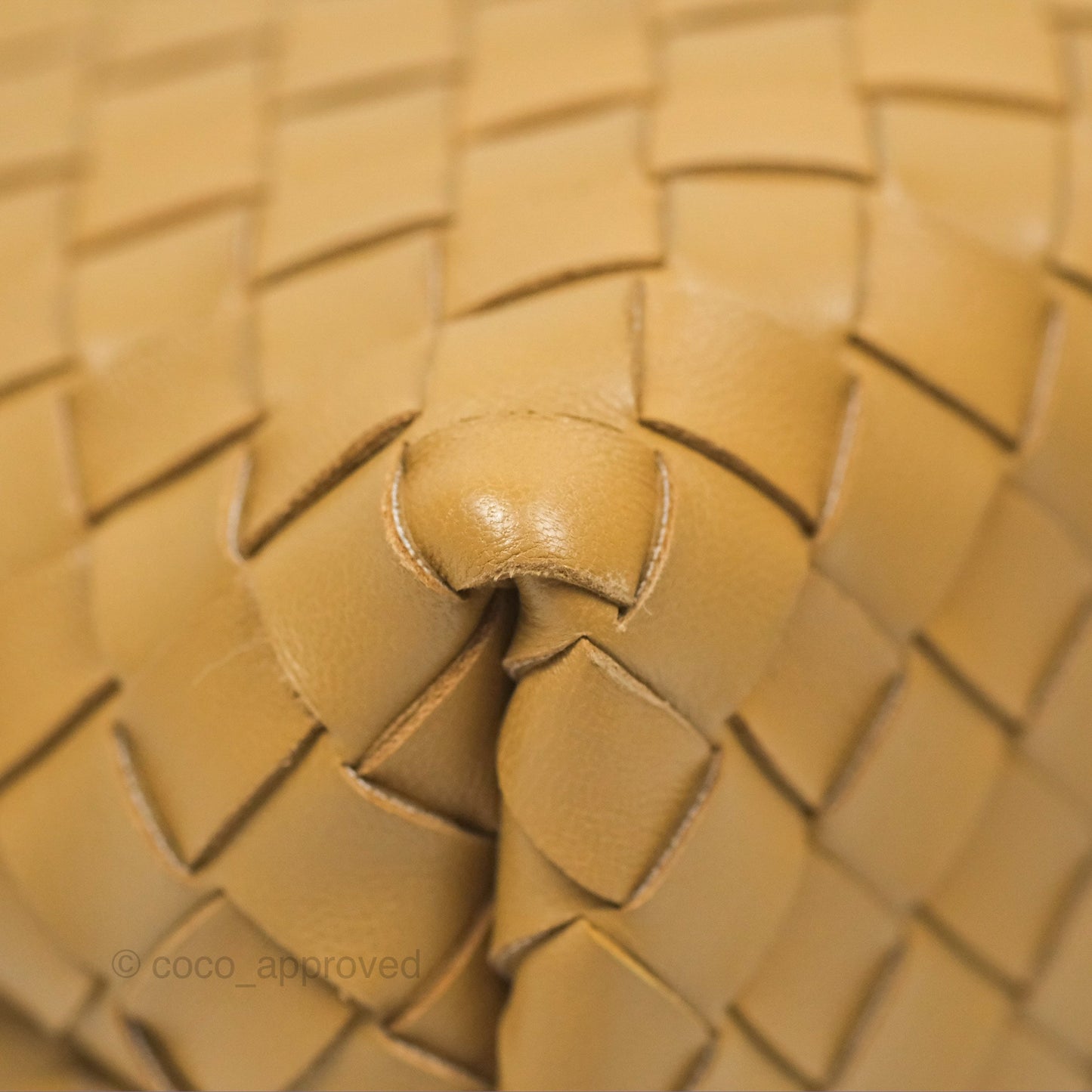 Bottega Veneta Small Andiamo Bag Dark Praline Intrecciato Lambskin